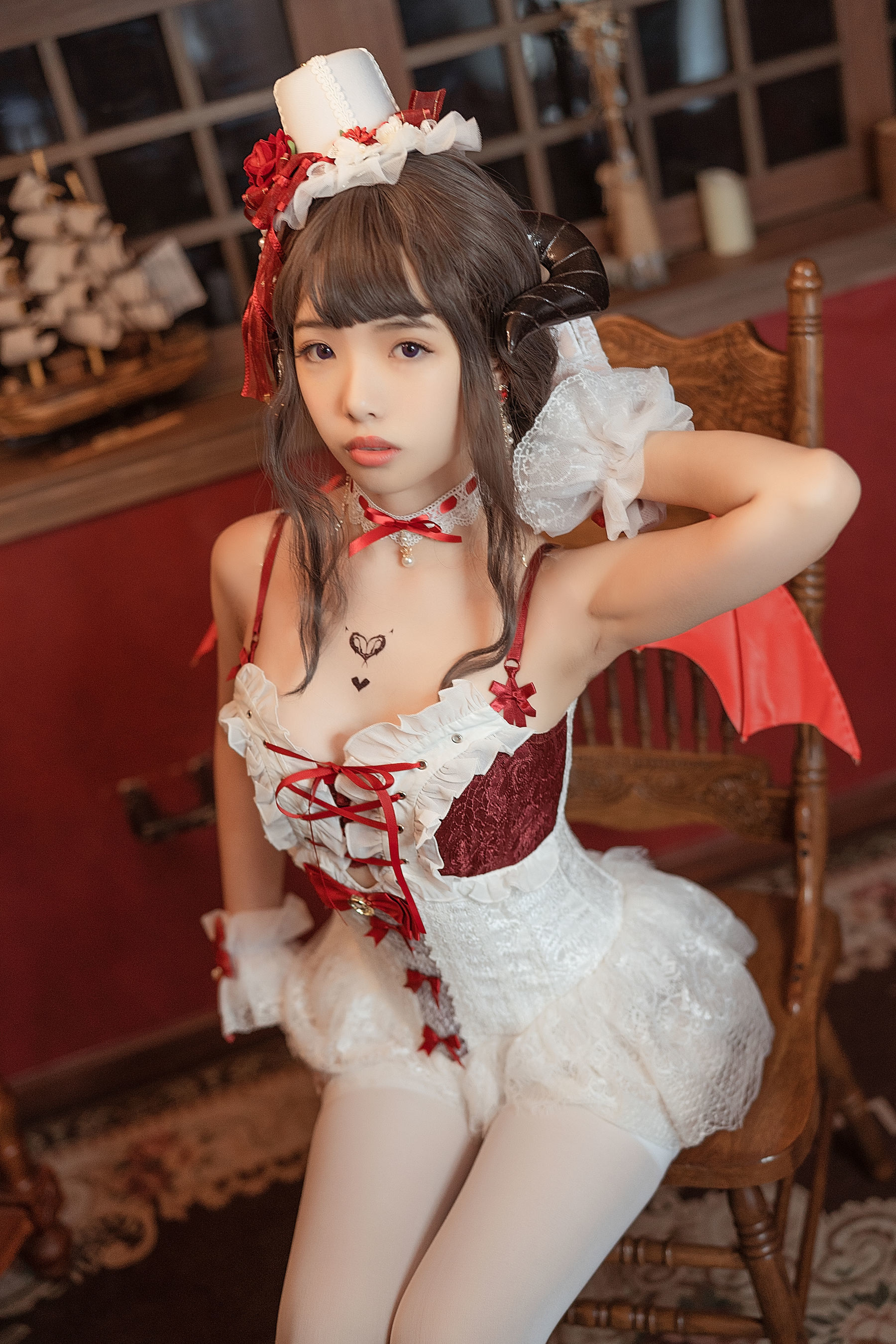 [萝莉COS] 雯妹 – 魅魔 Elegant devil-秀臀网-高品质图集网