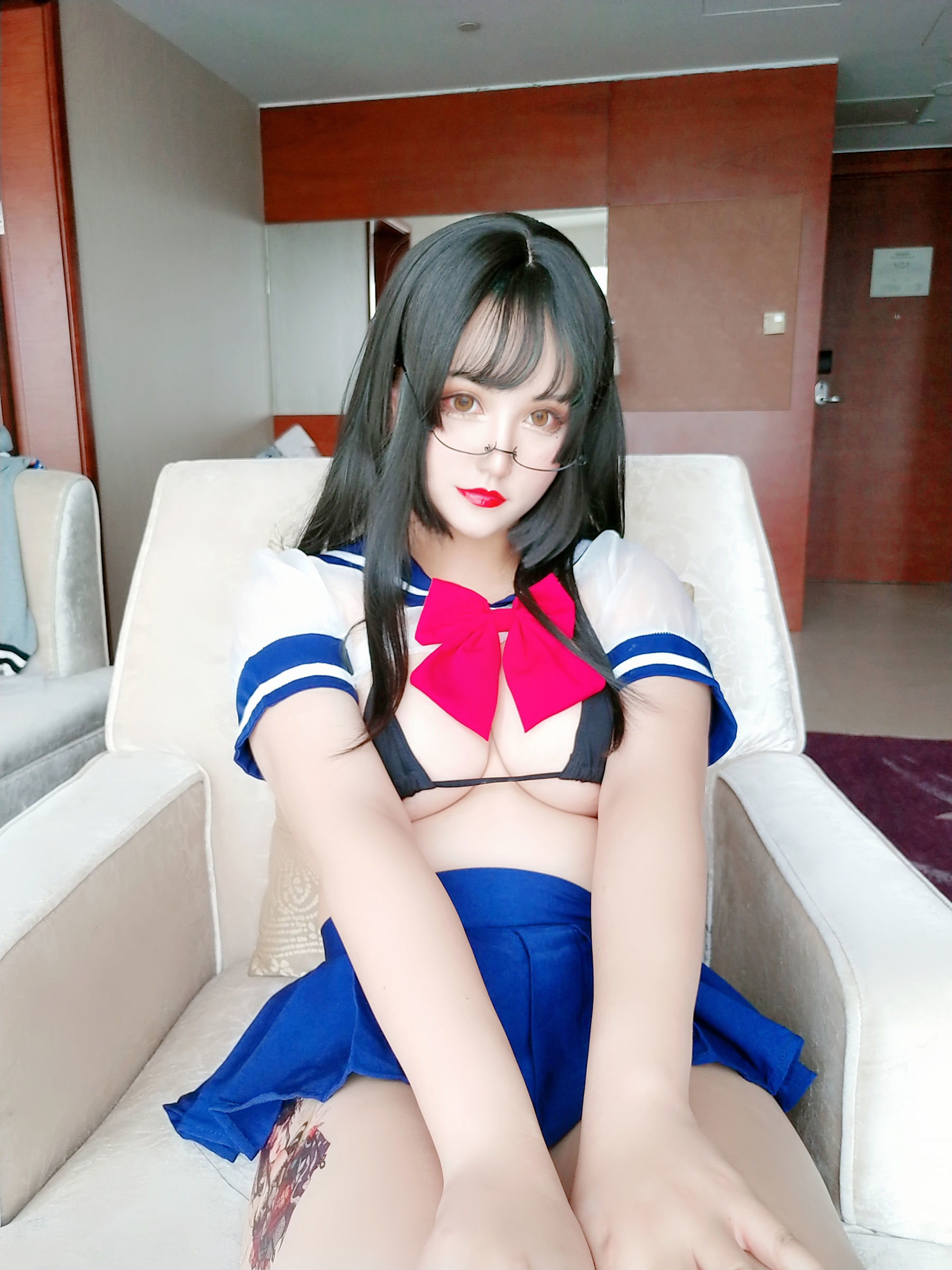 夏鸽鸽不想起床 透明jk-蕾丝百合网-美图分享,Cosplay美图,私房写真,套图下载