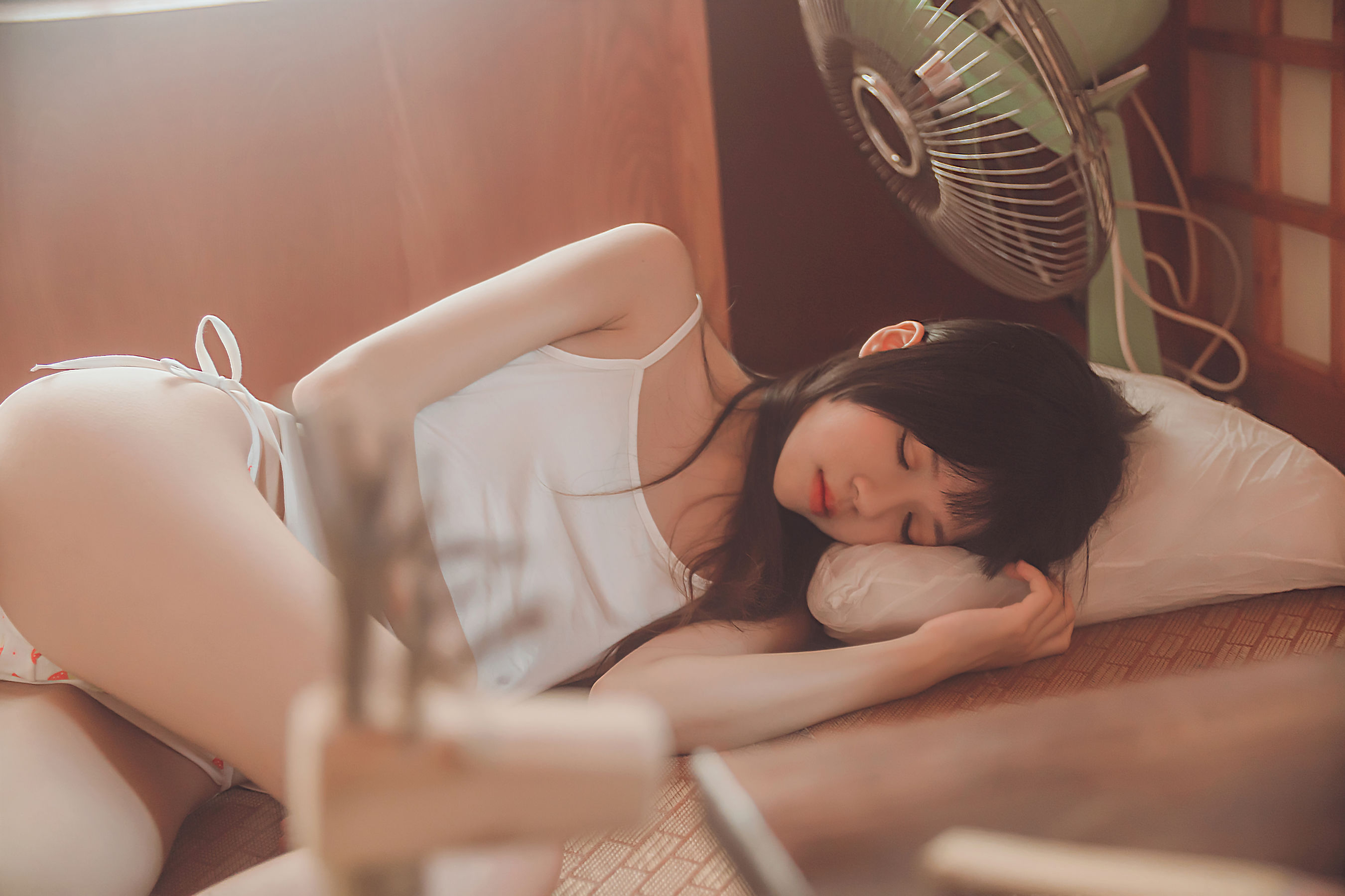 桜桃喵《小背心换水手服》-蕾丝百合网-美图分享,Cosplay美图,私房写真,套图下载