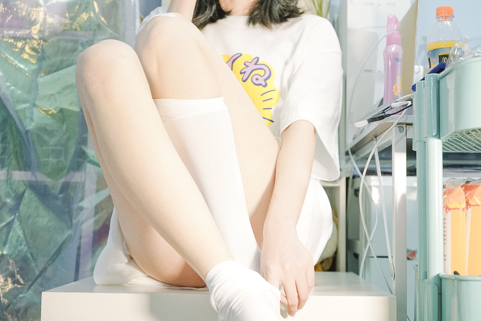 [网红COSER写真] 萌妹子眼酱大魔王w – 中筒白丝-蕾丝百合网-美图分享,Cosplay美图,私房写真,套图下载