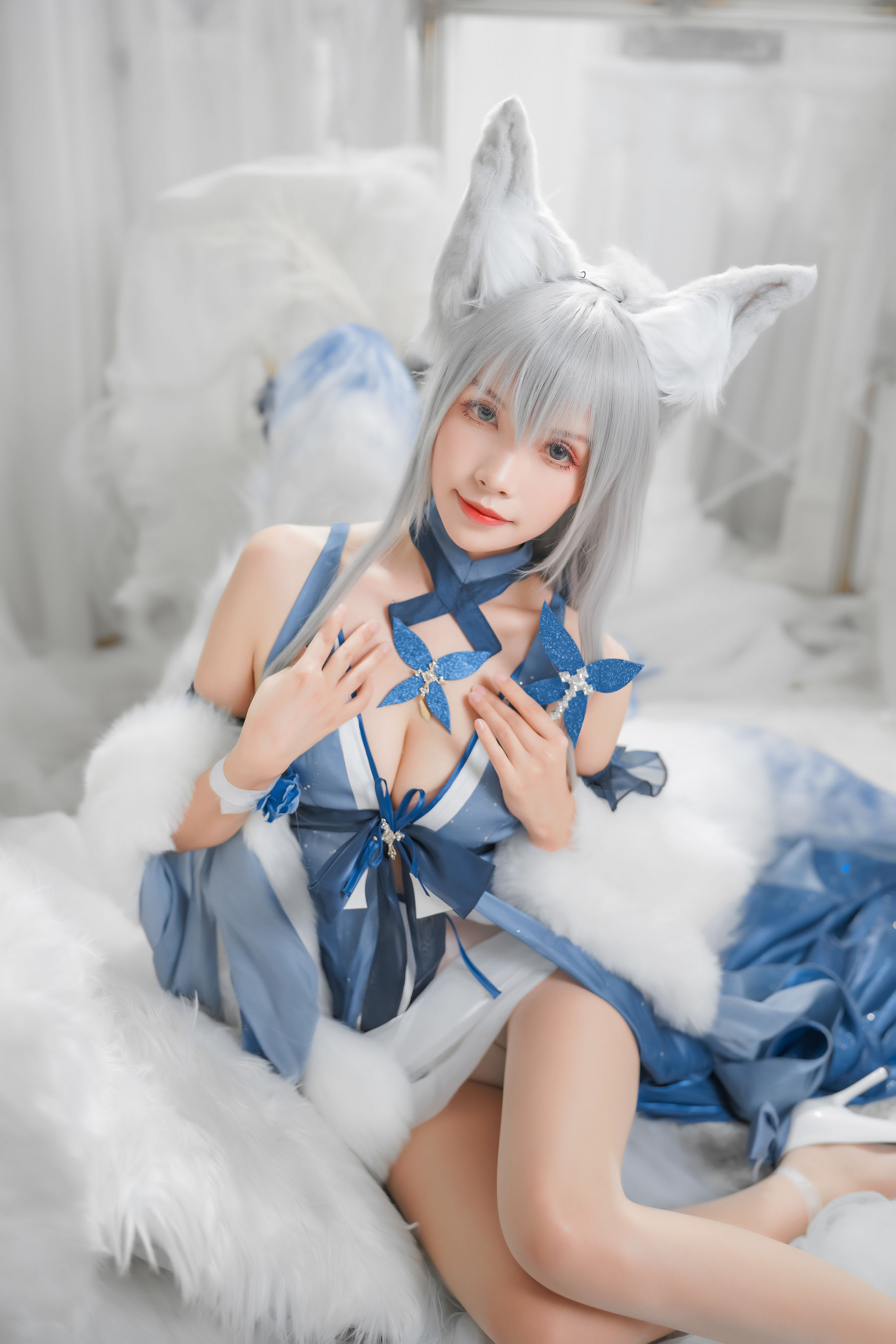 [福利COS] Neko-薇薇 – 信浓礼服-秀臀网-高品质图集网