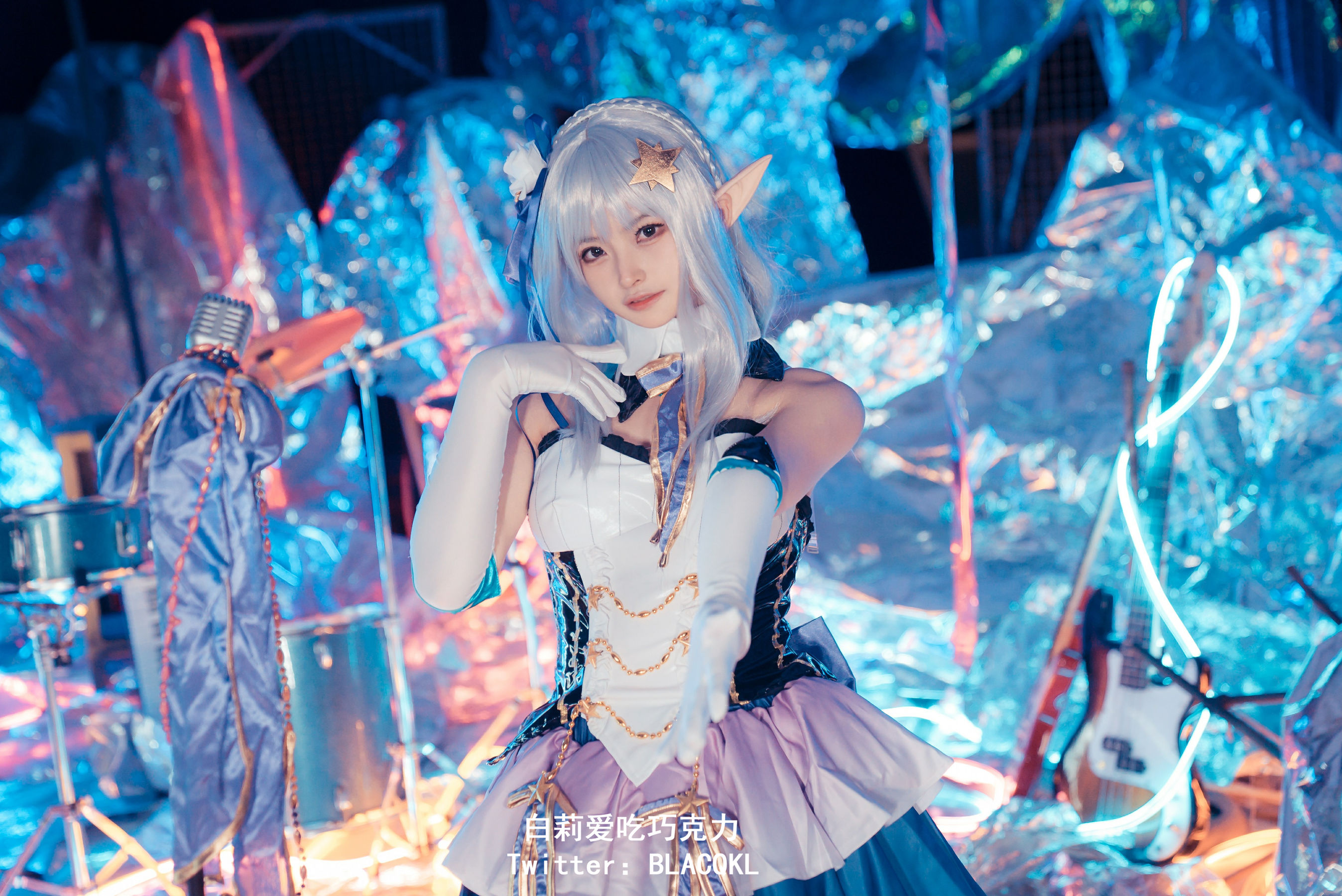 [福利COS] 白莉爱吃巧克力 – 爱蜜莉雅-秀臀网-高品质图集网