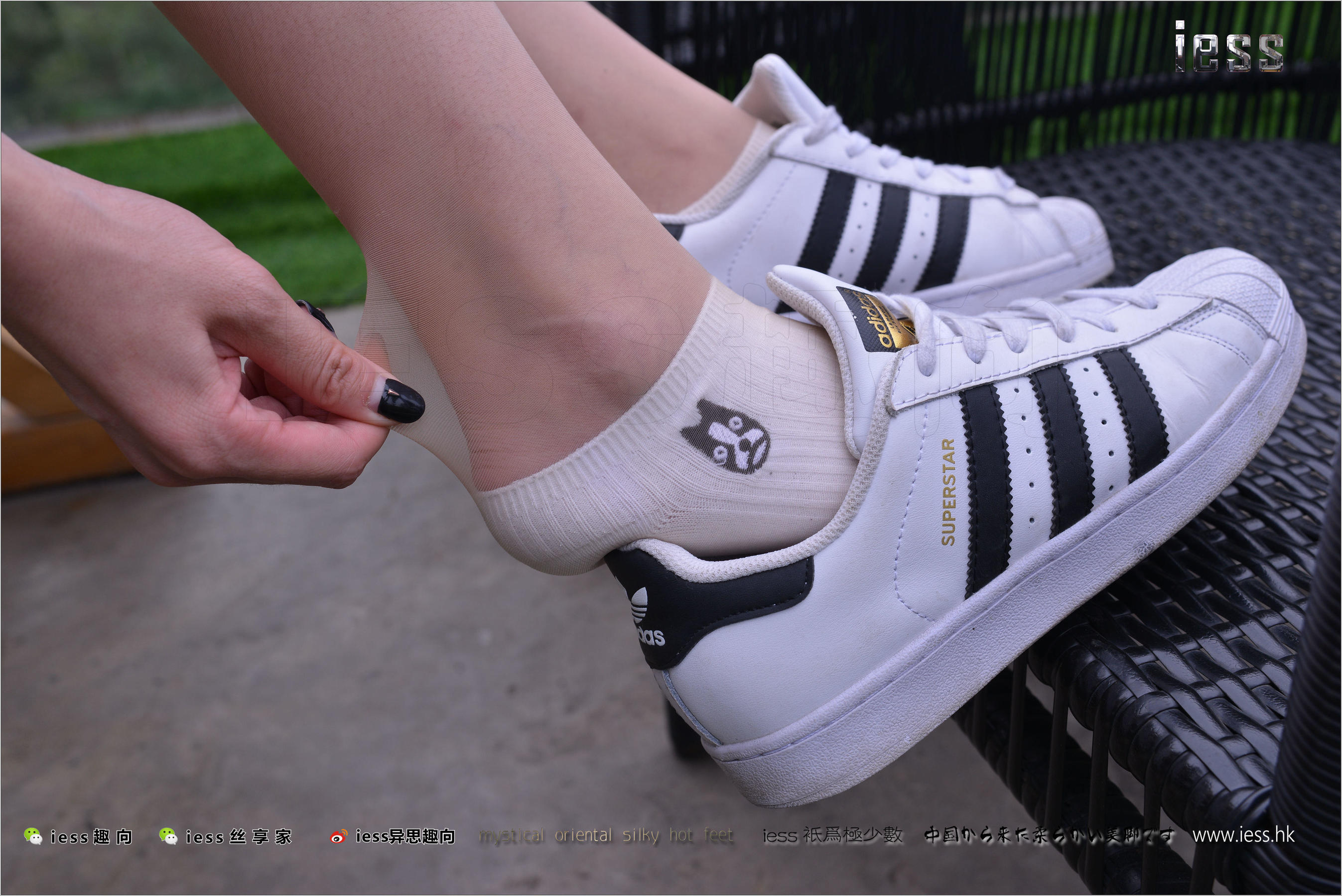 丝足便当172 圆叔叔 《丝袜棉袜贝壳头》双十一特辑_[IESS异思趣向]-秀臀网-高品质图集网