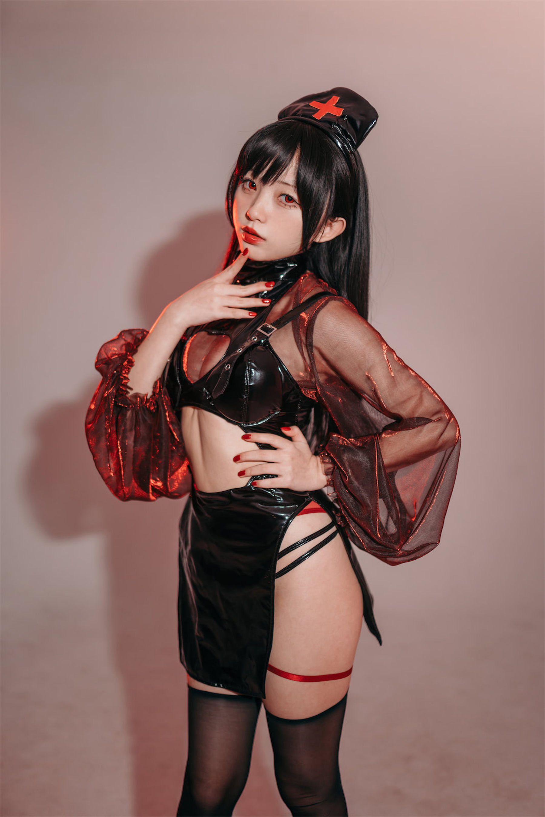 图片[2]-花铃 – 猩红护士-蕾丝百合网-美图分享,Cosplay美图,私房写真,套图下载