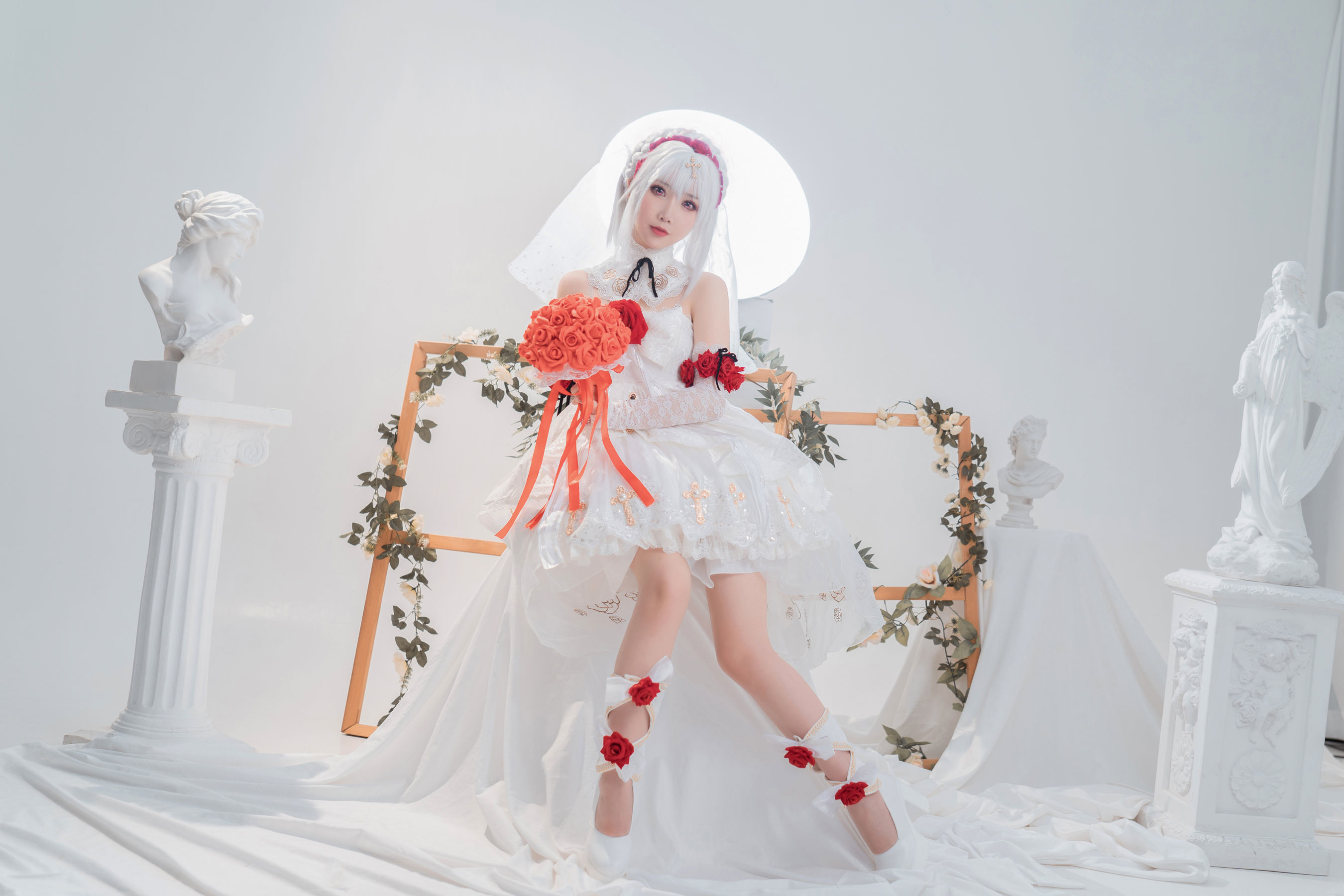 [网红COSER] 可爱人气Coser面饼仙儿 – 德丽莎婚纱-秀臀网-高品质图集网