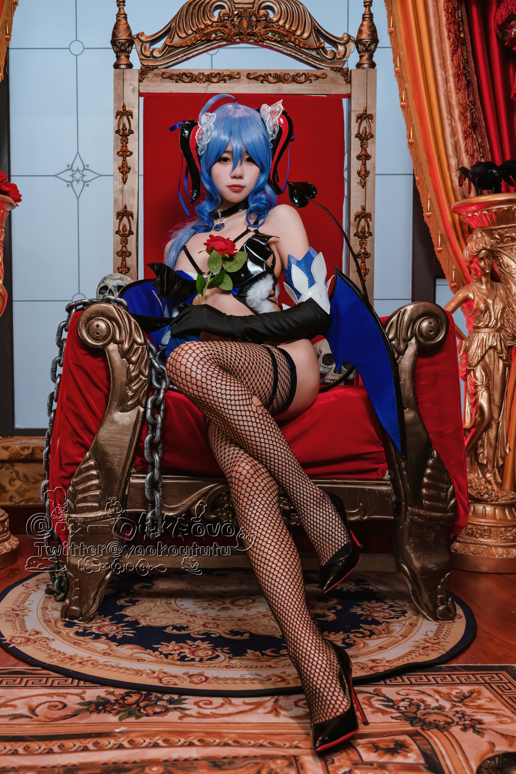 [福利COS] 咬一口兔娘 – 甘雨魅魔-秀臀网-高品质图集网