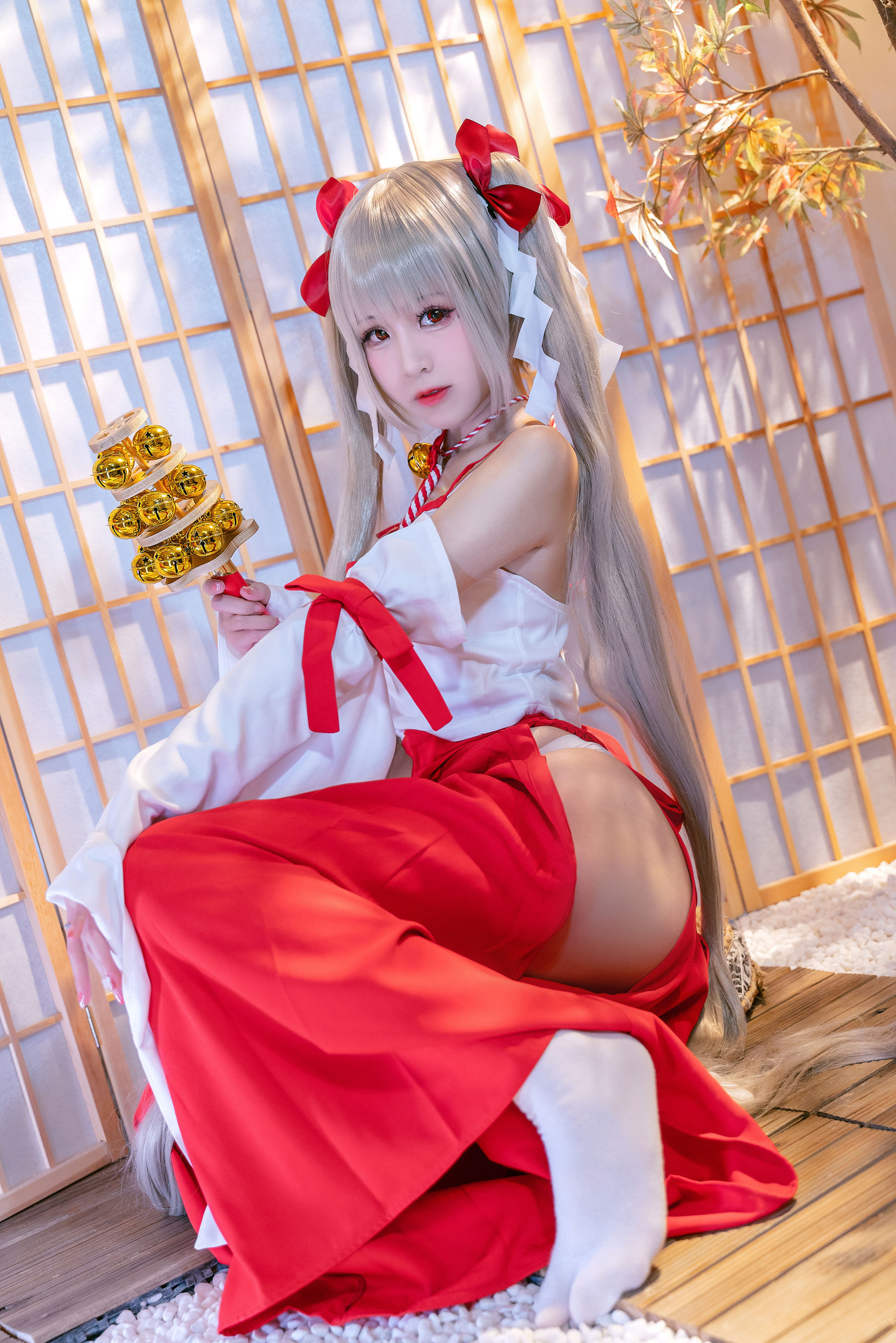 [福利COS] miko酱ww – 可畏巫女-秀臀网-高品质图集网