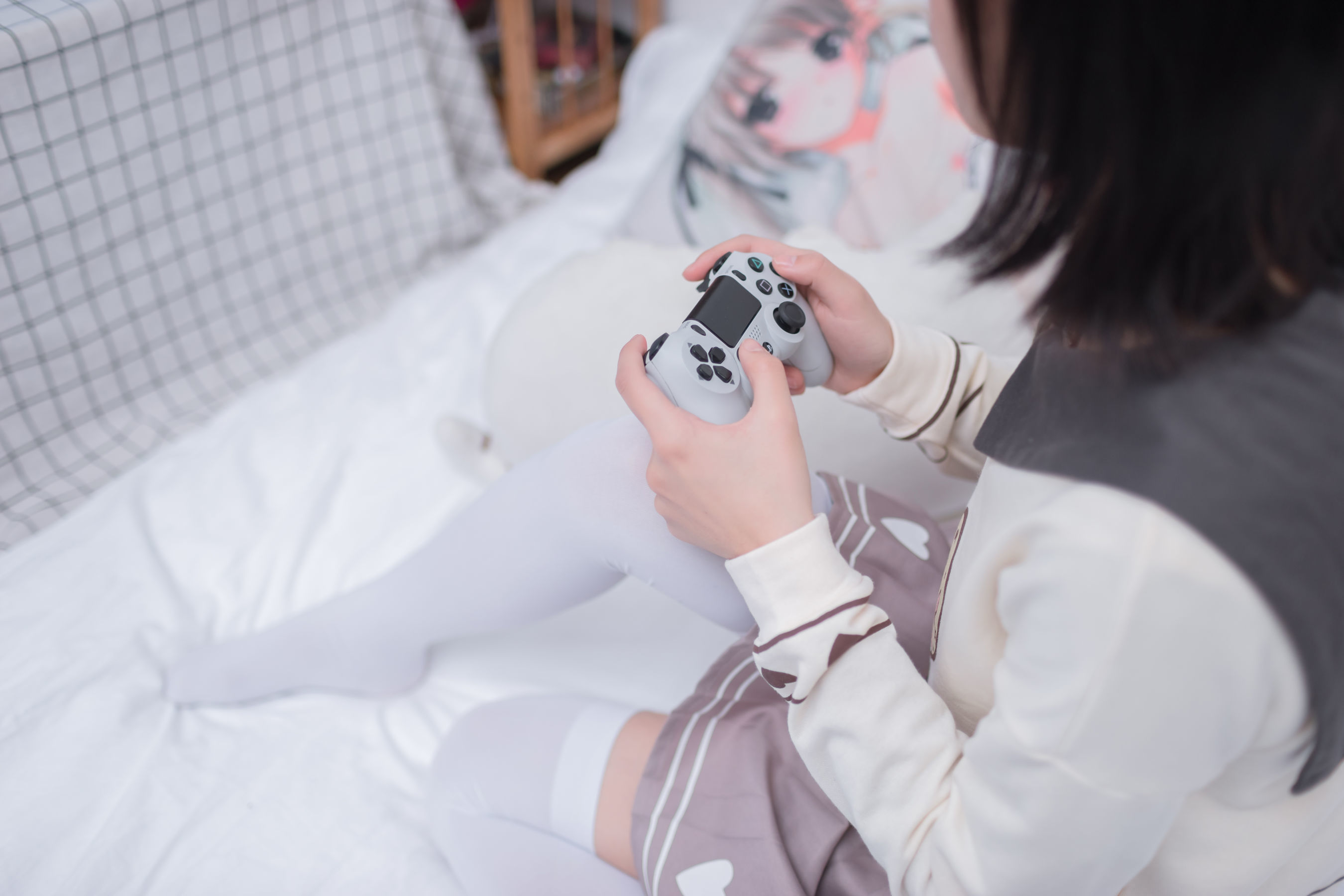图片[4]-[轻兰映画] VOL.011 游戏少女的白丝-蕾丝百合网-美图分享,Cosplay美图,私房写真,套图下载