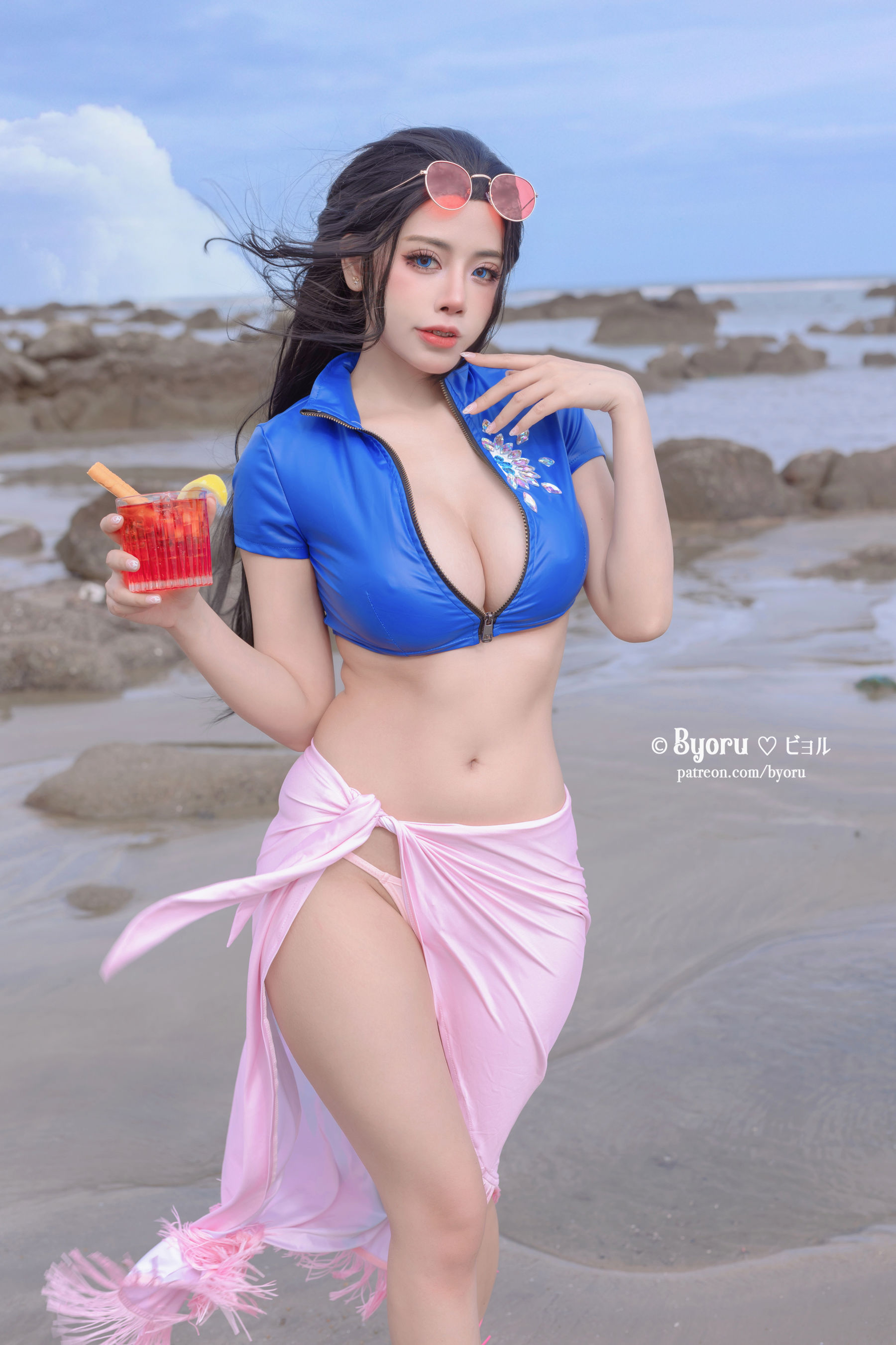 [福利COS] 日本性感萝莉Byoru – Nico Robin-秀臀网-高品质图集网