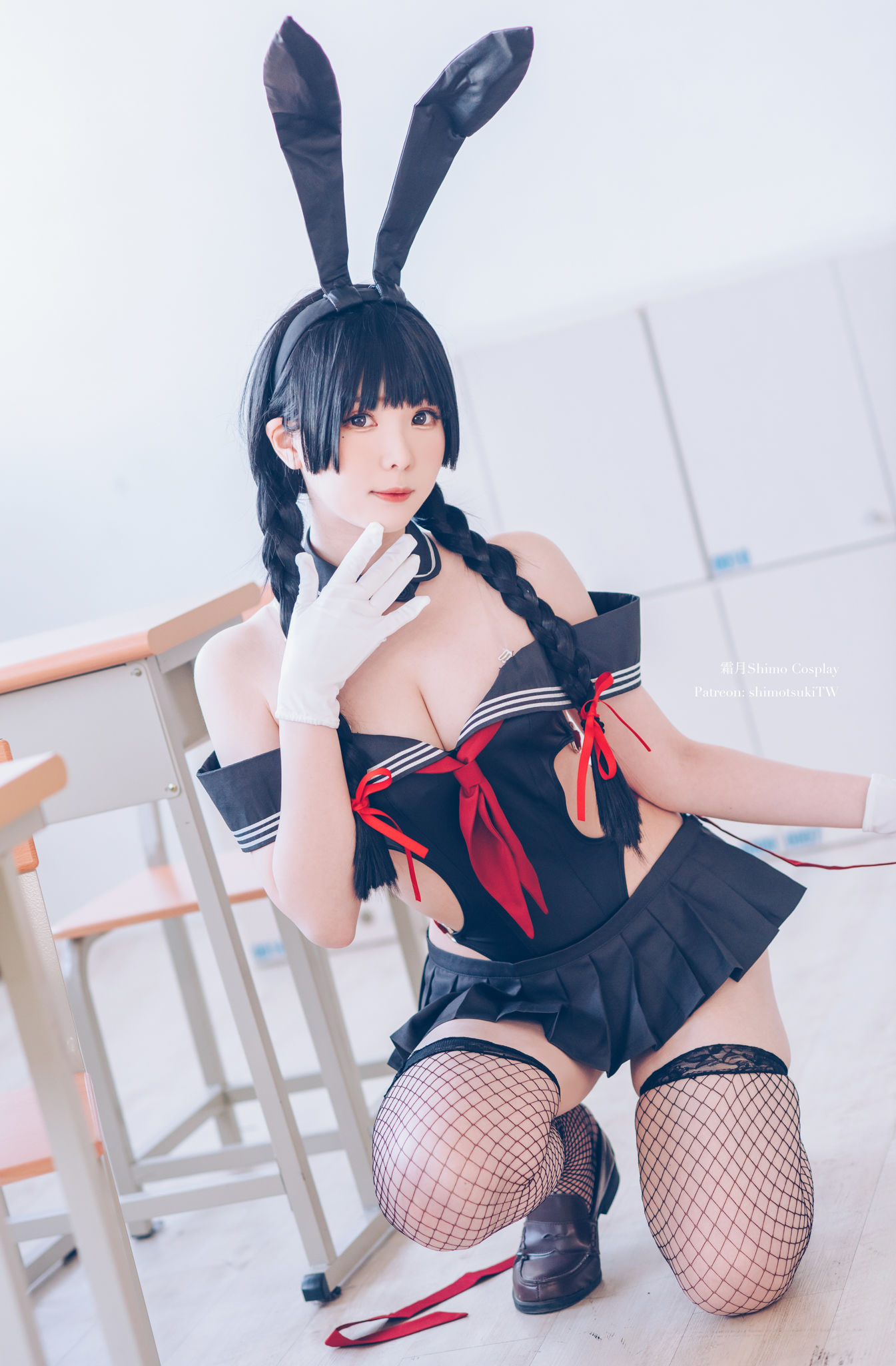 [网红COSER写真] 微博妹纸霜月shimo – 卯月桃子 水手服兔女郎-秀臀网-高品质图集网