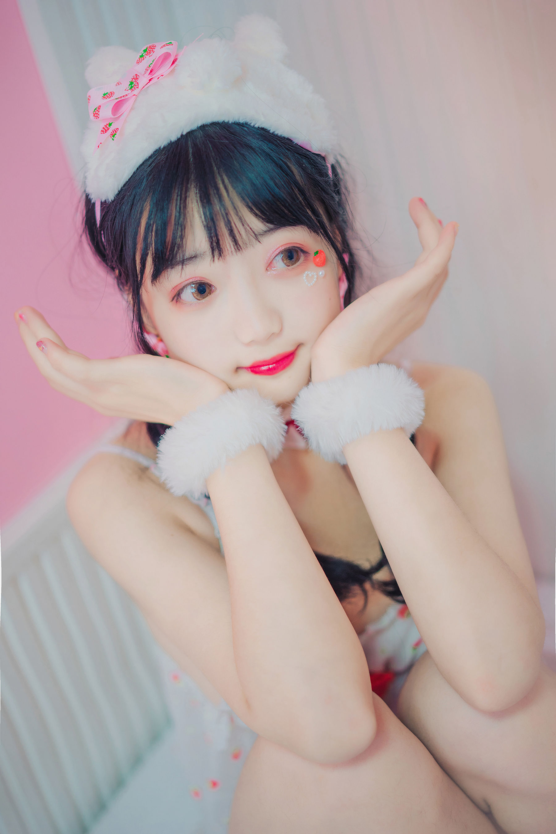 图片[2]-[喵糖映画] VOL.252 草莓妹妹-蕾丝百合网-美图分享,Cosplay美图,私房写真,套图下载