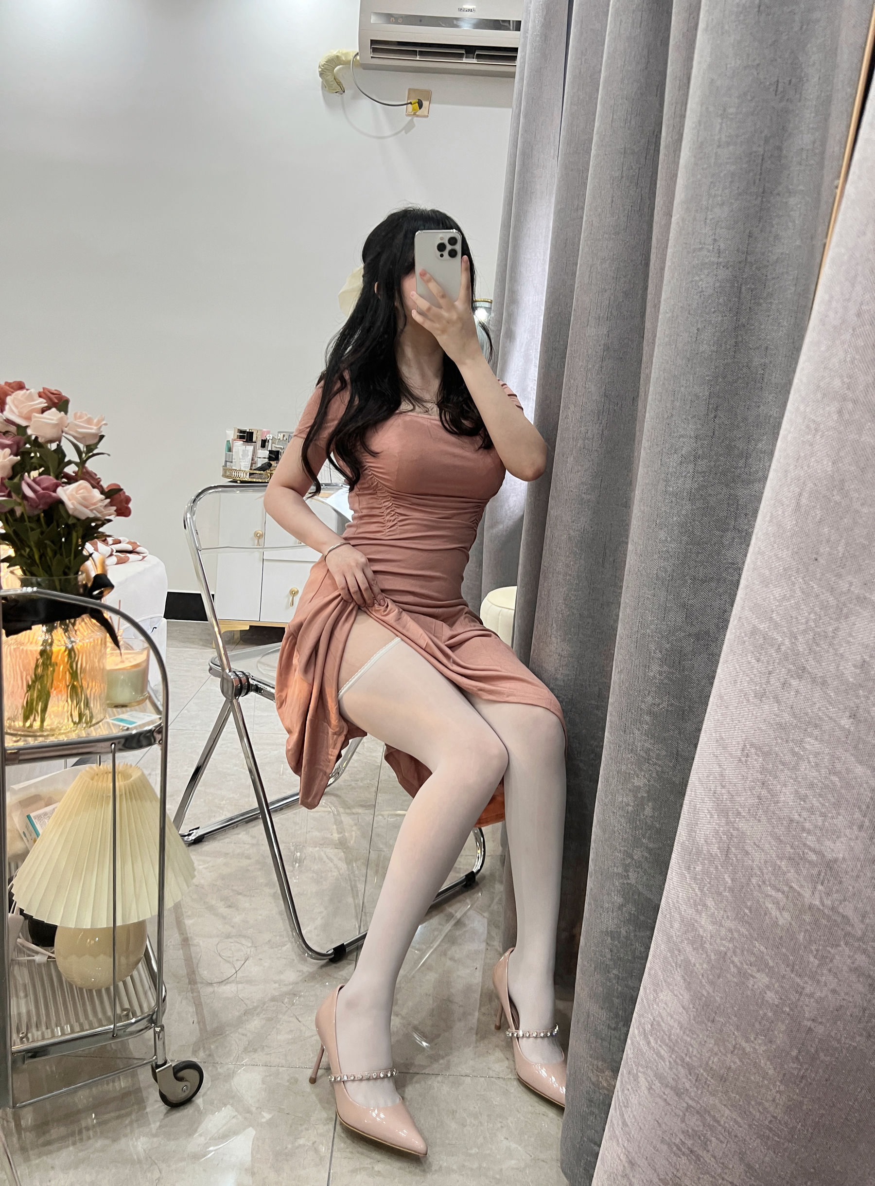 [福利COS] 蜜桃少女是依酱呀 – 人妻-秀臀网-高品质图集网