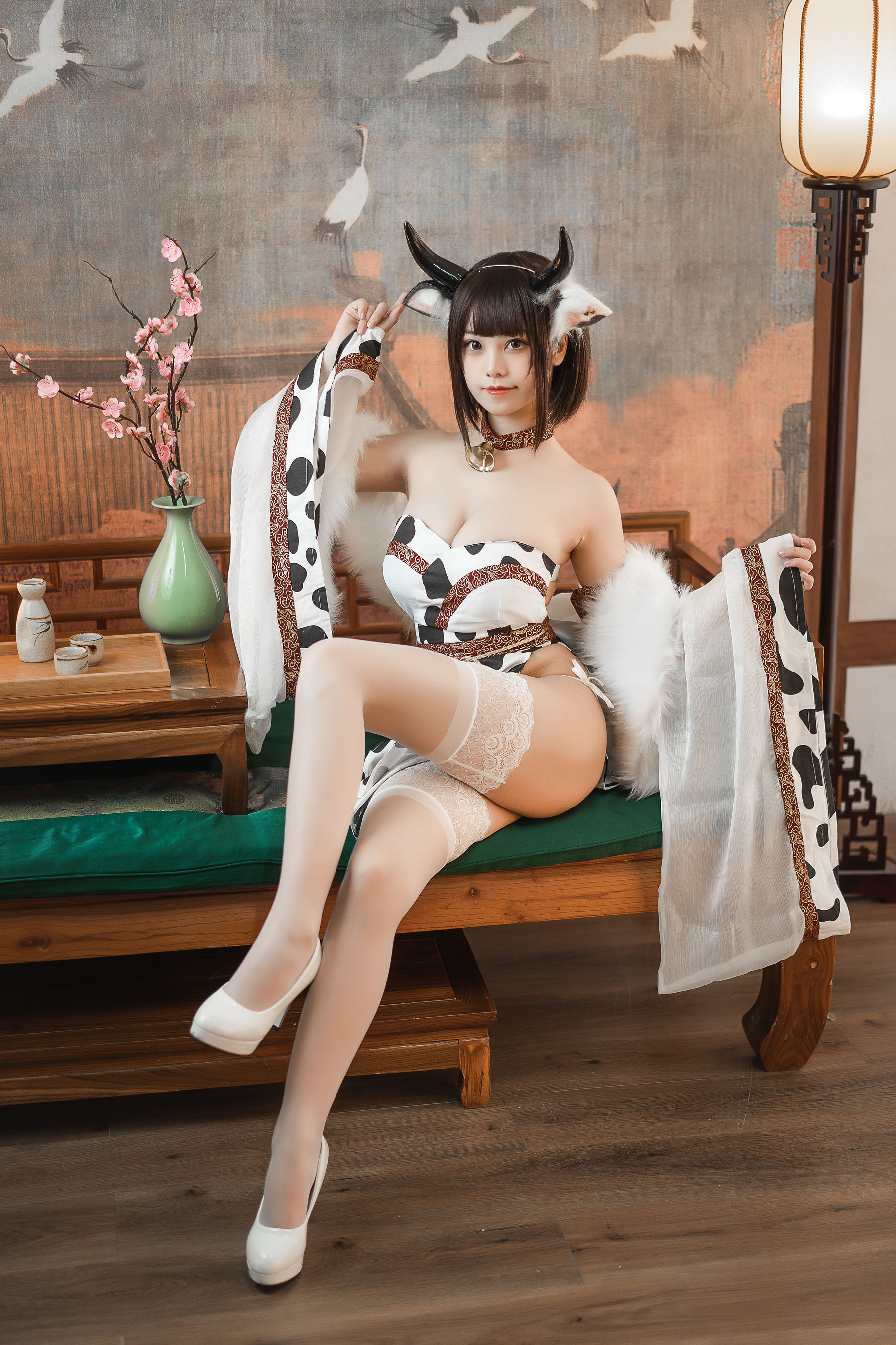 [网红COSER] 萌系小姐姐蜜汁猫裘 – 奶牛-秀臀网-高品质图集网