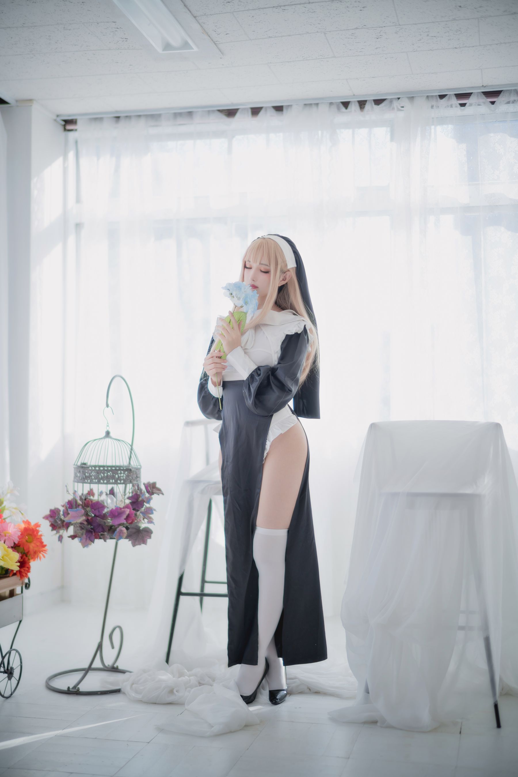 [网红COSER] Shika小鹿鹿 – 修女-秀臀网-高品质图集网