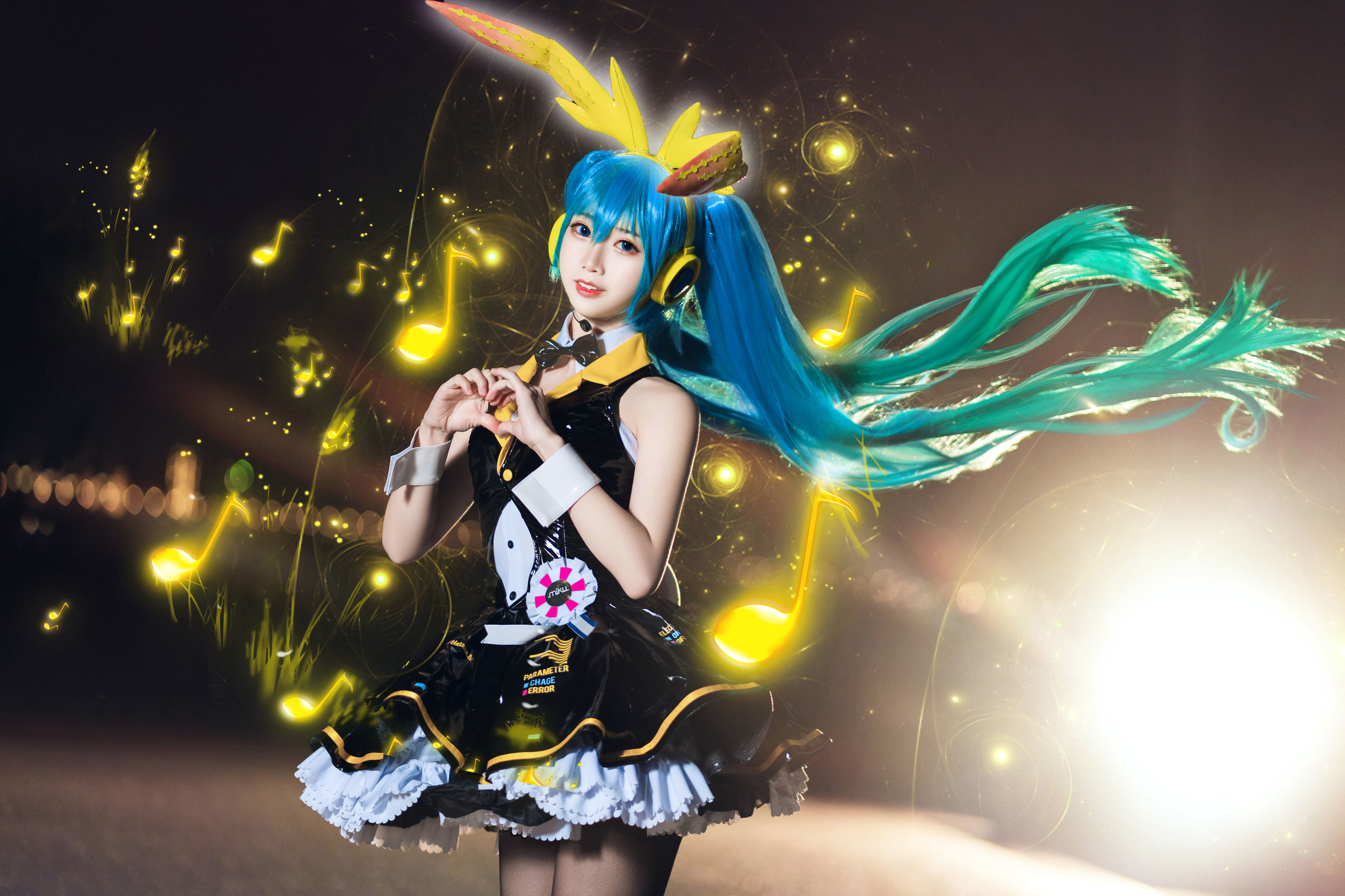 [萝莉COS] 面饼仙儿 – 初音Miku-秀臀网-高品质图集网