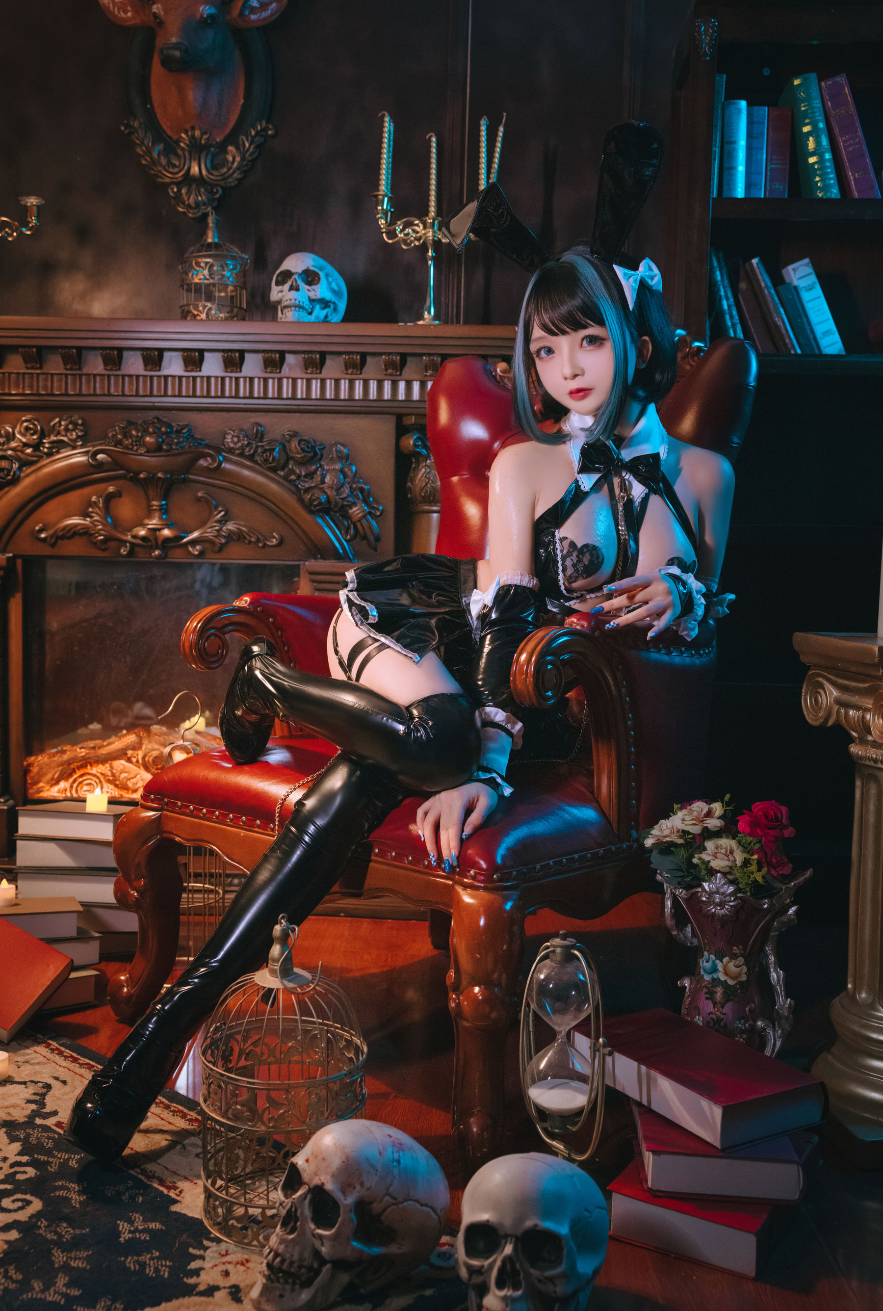 [福利COS] Cosplay日奈娇 – 万圣恶魔皮衣-秀臀网-高品质图集网