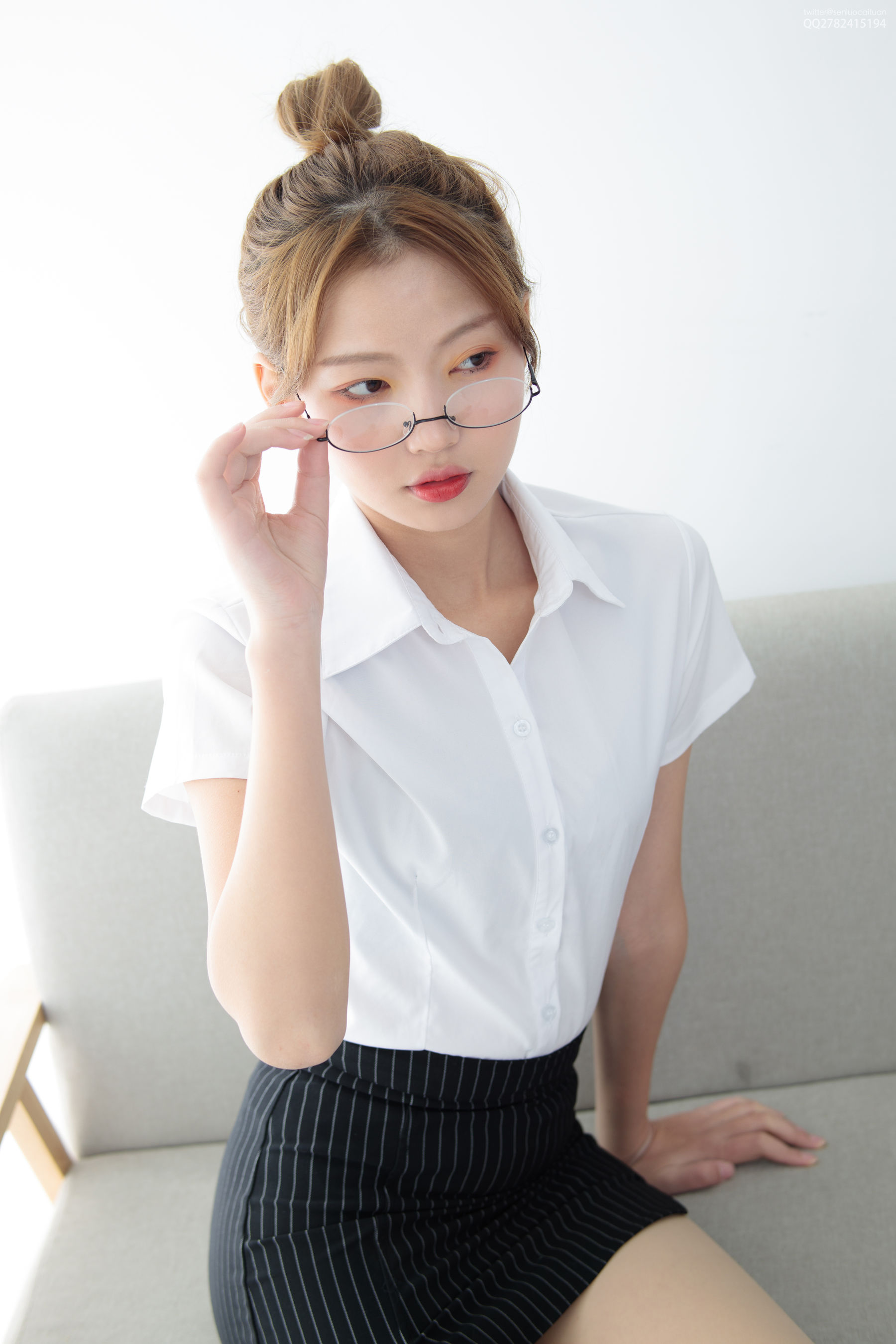 图片[3]-[森萝财团] JKFUN-044 OL一定要搭配眼镜 50D肉丝-蕾丝百合网-美图分享,Cosplay美图,私房写真,套图下载