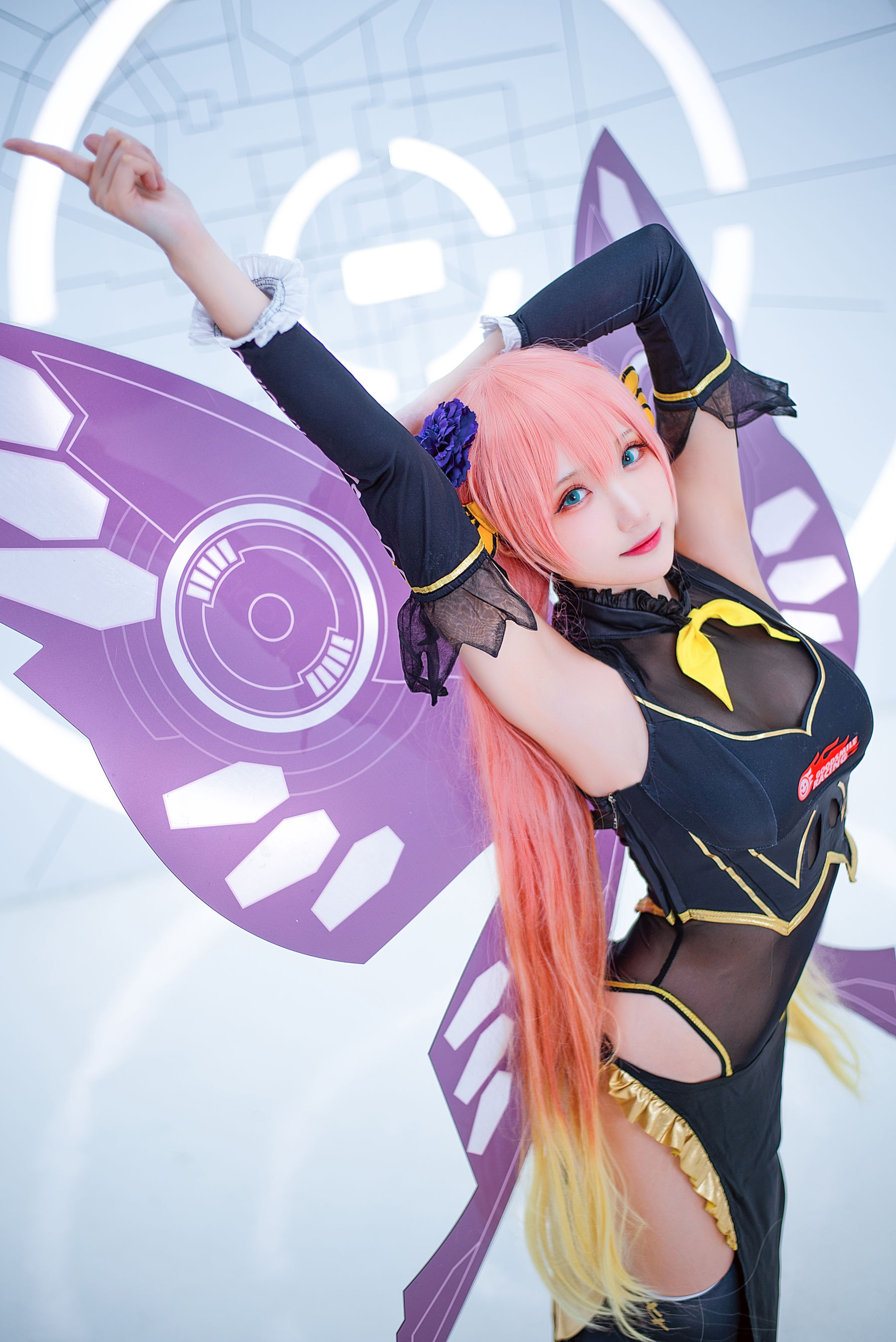 [Cosplay] Coser瓜希酱福利 – LUKA 赛车-秀臀网-高品质图集网