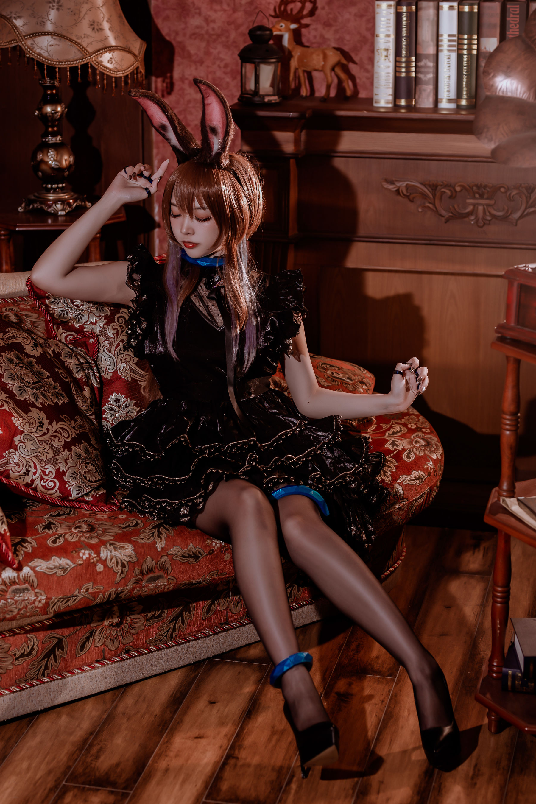 人气Coser二佐Nisa – 方舟阿米娅音乐会-蕾丝百合网-美图分享,Cosplay美图,私房写真,套图下载