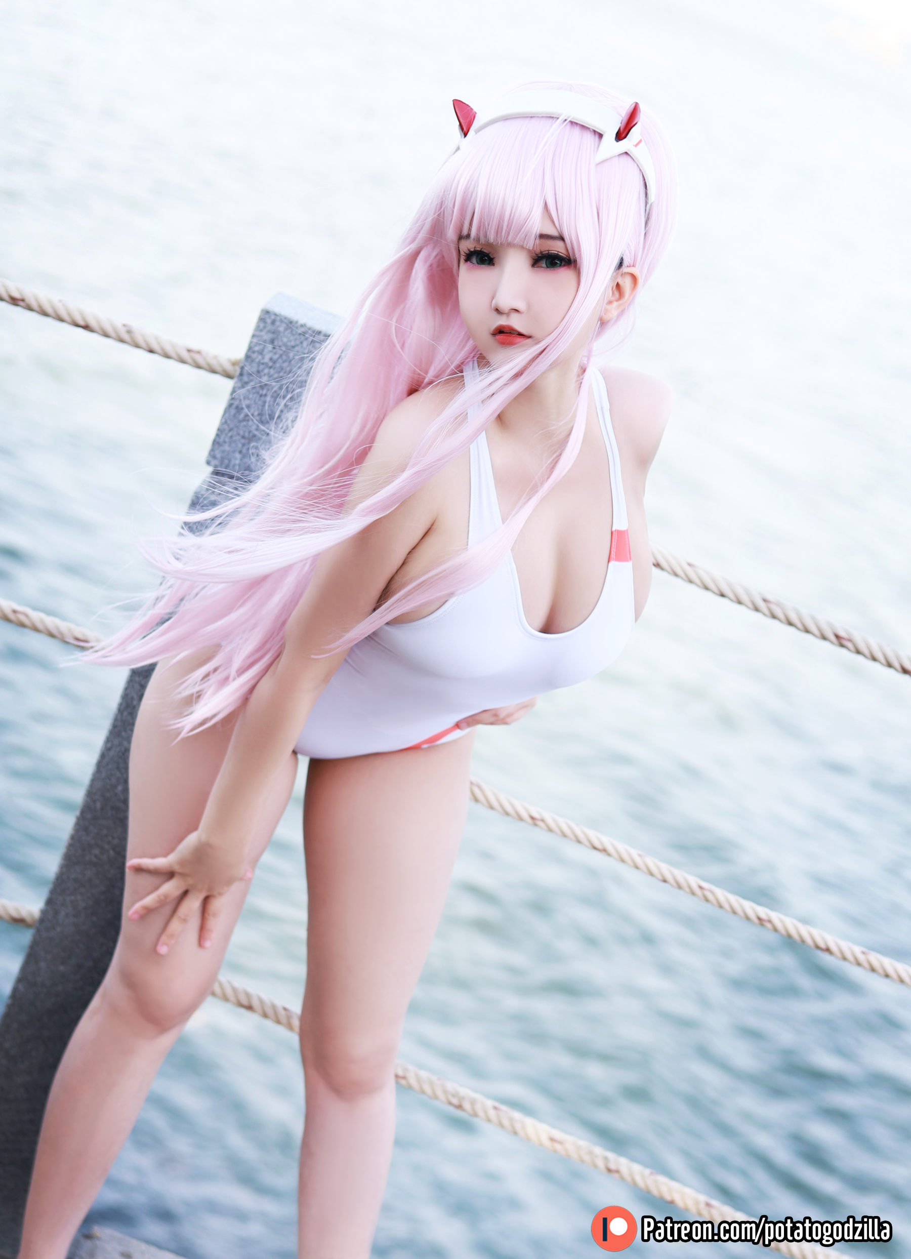 Coser小姐姐Potato Godzilla – Zero Two Swimsuit-秀臀网-高品质图集网