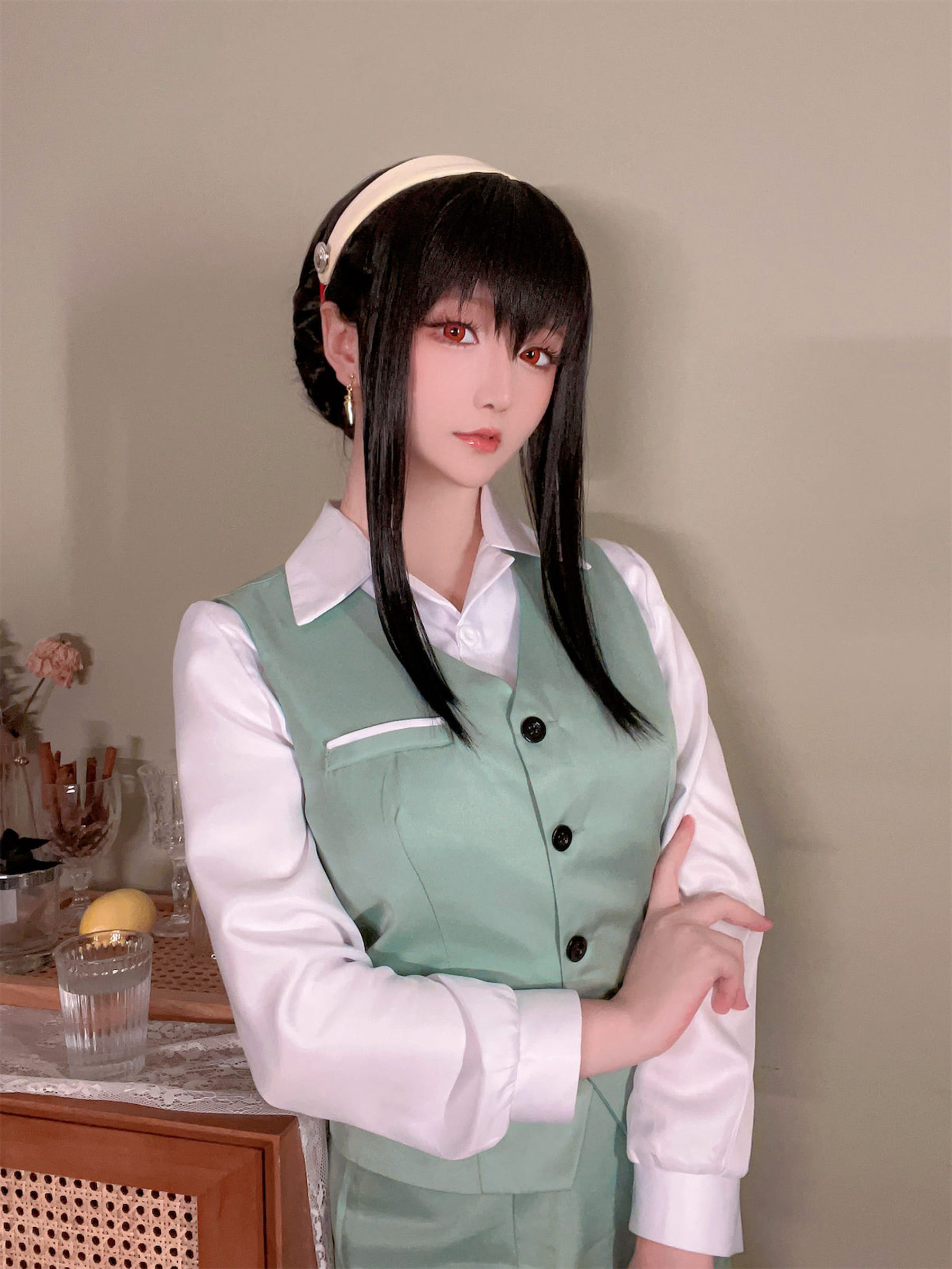 [福利COS] Coser小姐姐星之迟迟 – 圣诞节 约尔 OL制服-秀臀网-高品质图集网