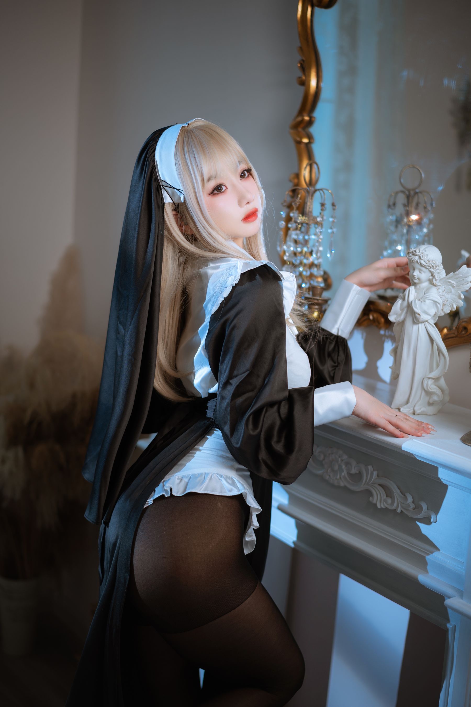 [福利COS] 白嫩美少女鬼畜瑶 – 修女-秀臀网-高品质图集网