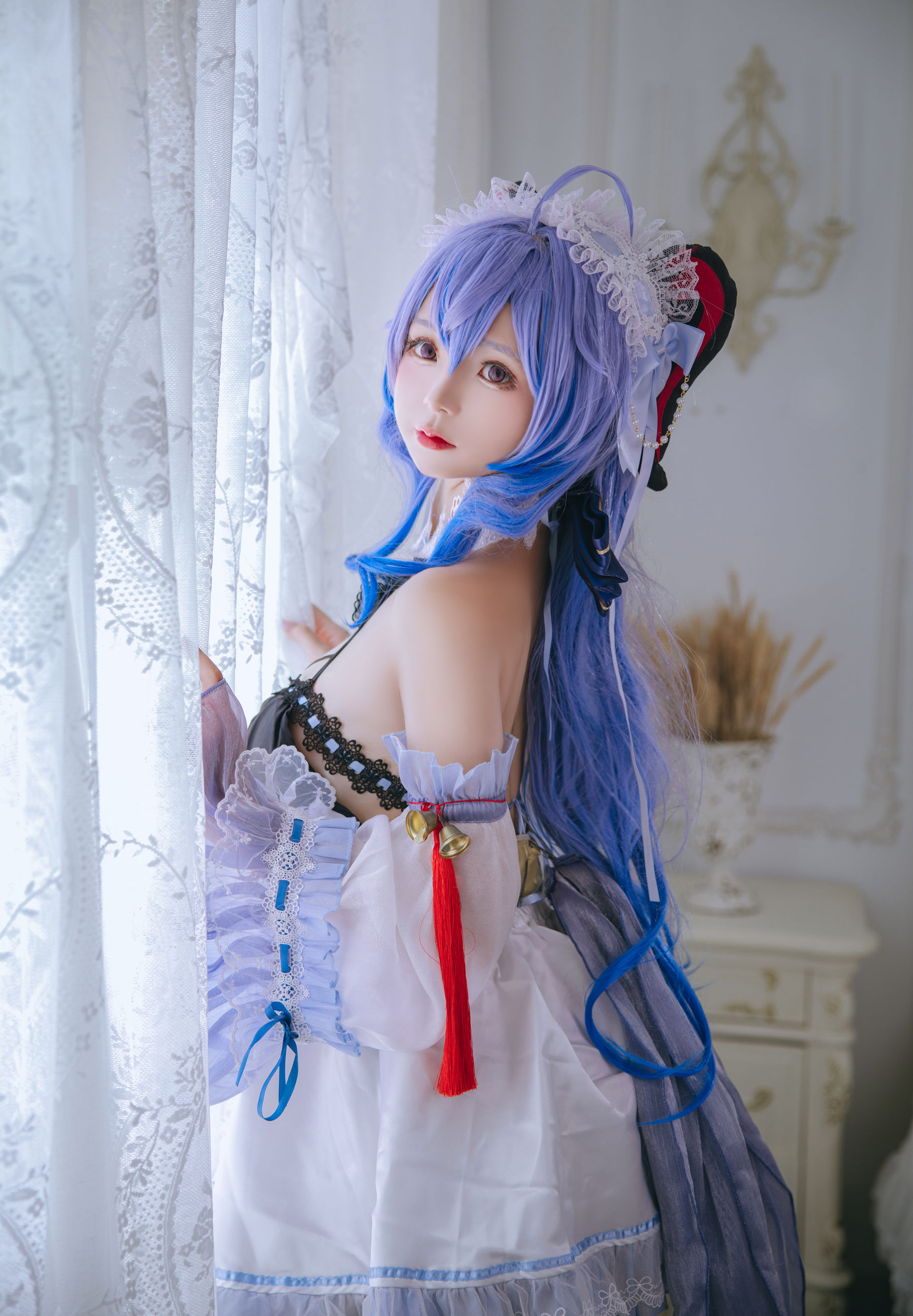 [福利COS] Cosplay日奈娇 – 甘雨女仆-秀臀网-高品质图集网