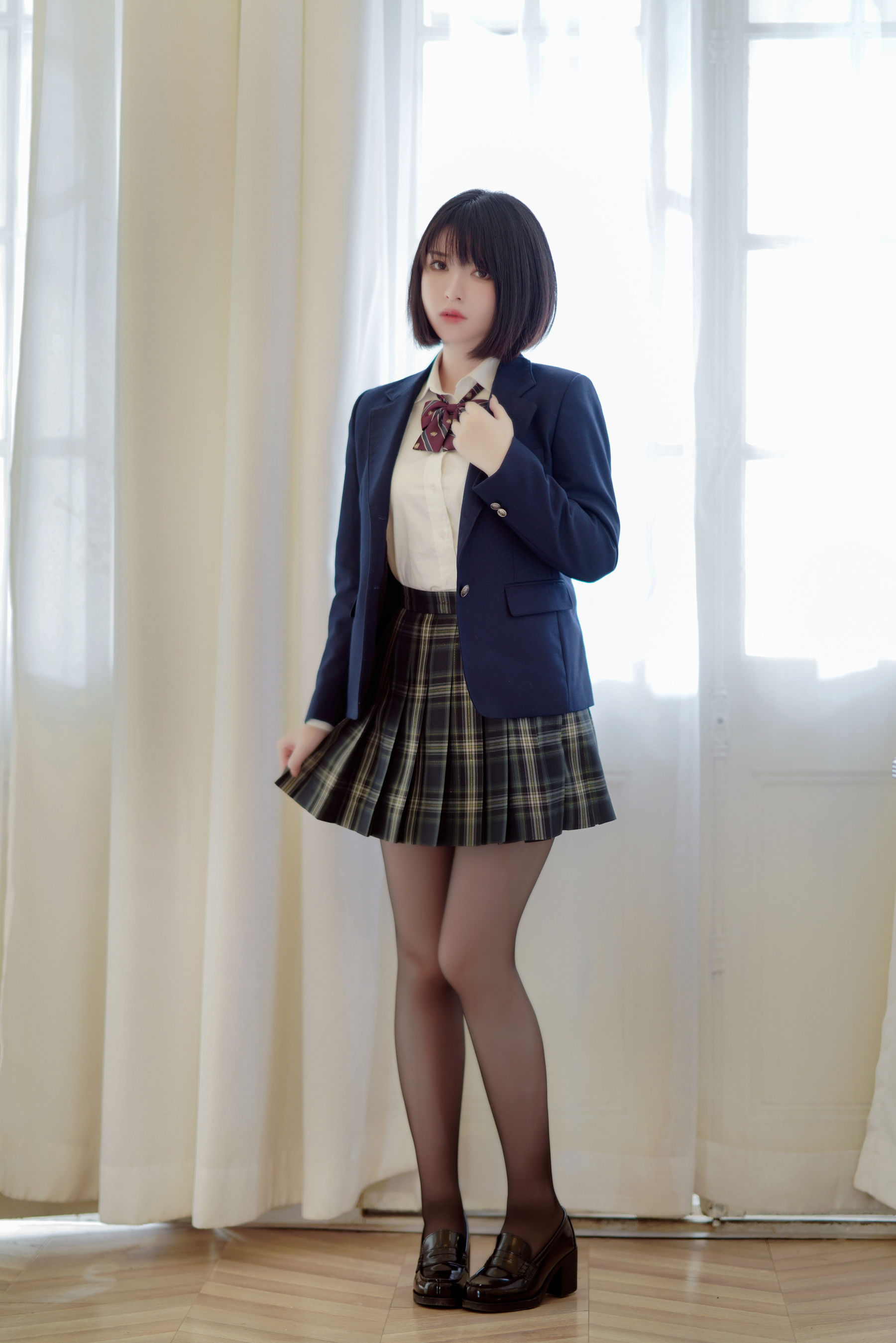 [网红COSER写真] 半半子 – 彼女の制服姿が好き-秀臀网-高品质图集网