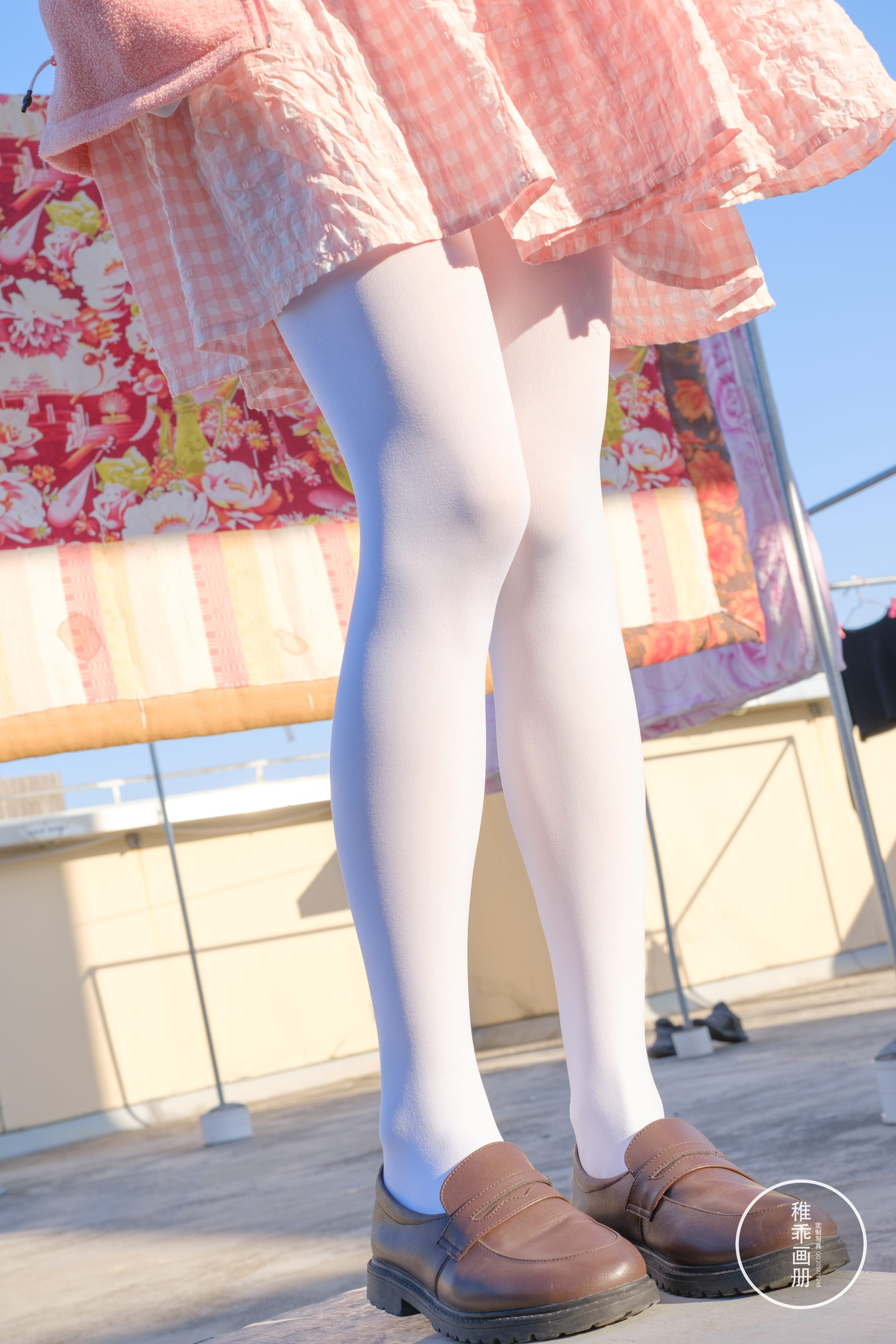 柴系小乖(稚乖画册) – 夜夜 天台粉裙-蕾丝百合网-美图分享,Cosplay美图,私房写真,套图下载