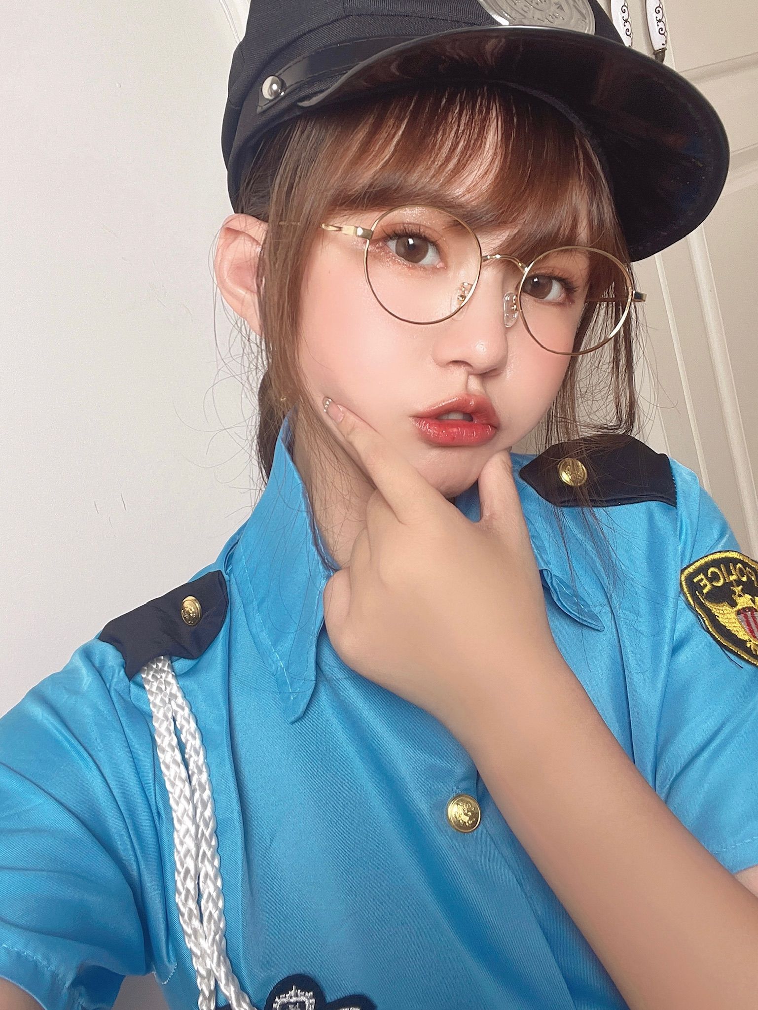 张思允 – 女警制服-秀臀网-高品质图集网