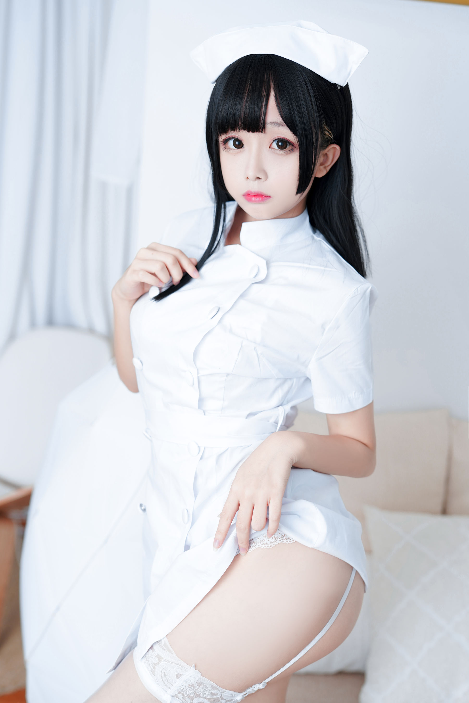 [COS福利] Cosplay日奈娇 – 纯白护士-秀臀网-高品质图集网