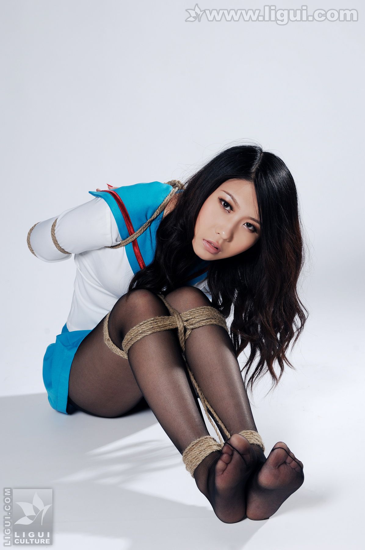 图片[2]-Model 幽幽《海军制服黑丝捆绑》 [丽柜美束LiGui] 美腿玉足写真图片-秀臀网-高品质图集网