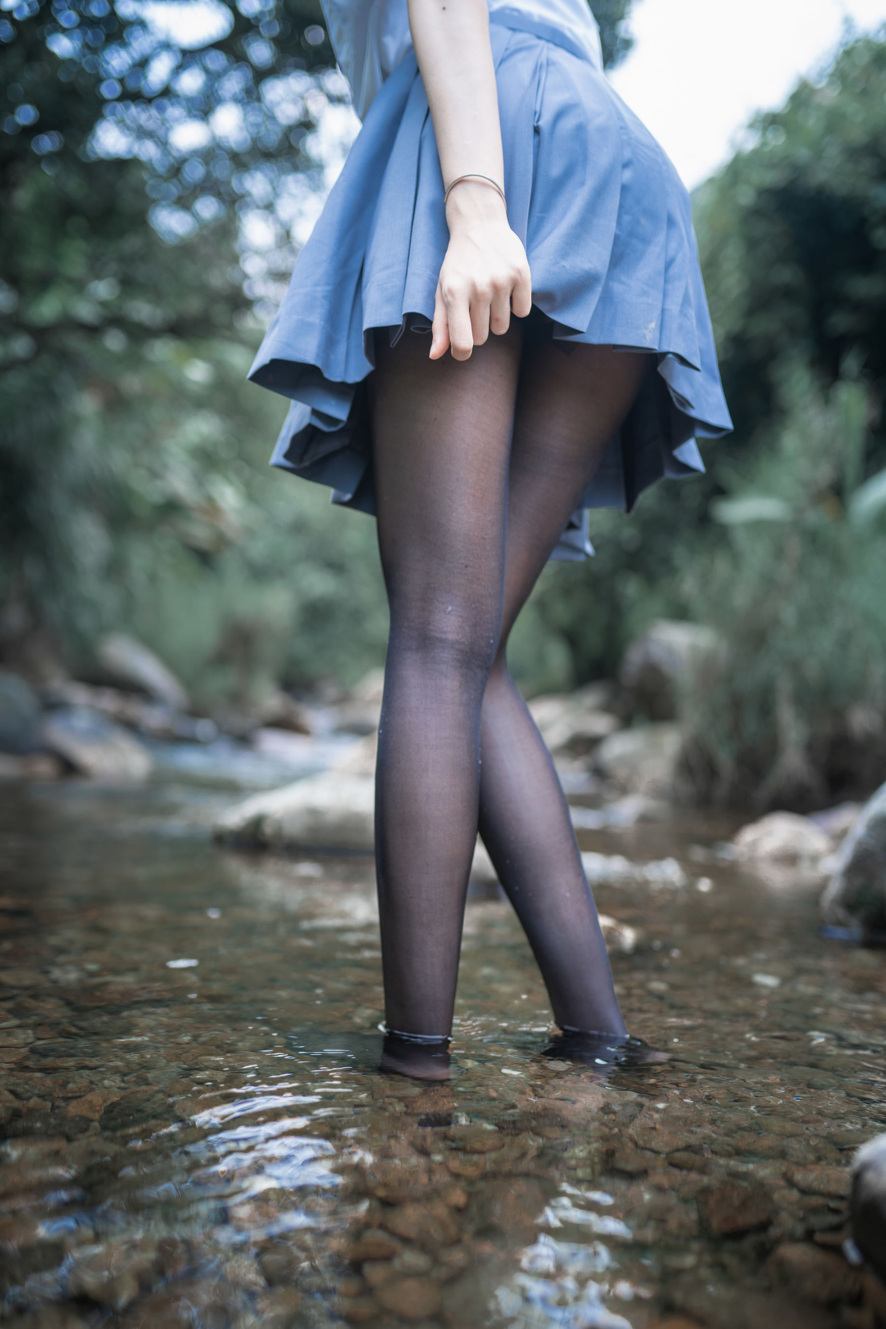 图片[7]-萌系小姐姐木绵绵OwO 水色溪边制服-秀臀网-高品质图集网