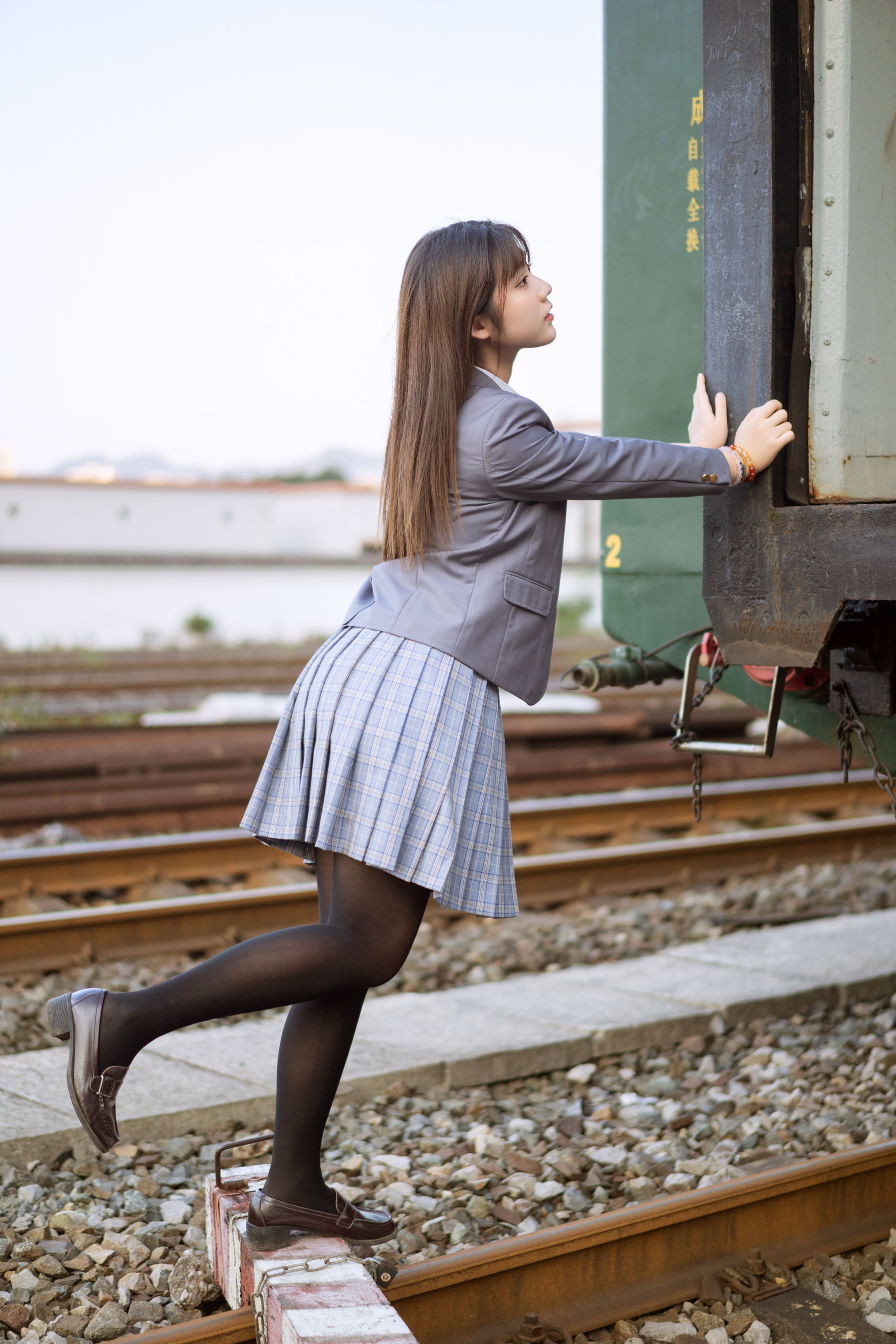 图片[8]-微博福利姬镜酱 私奔之制服-秀臀网-高品质图集网