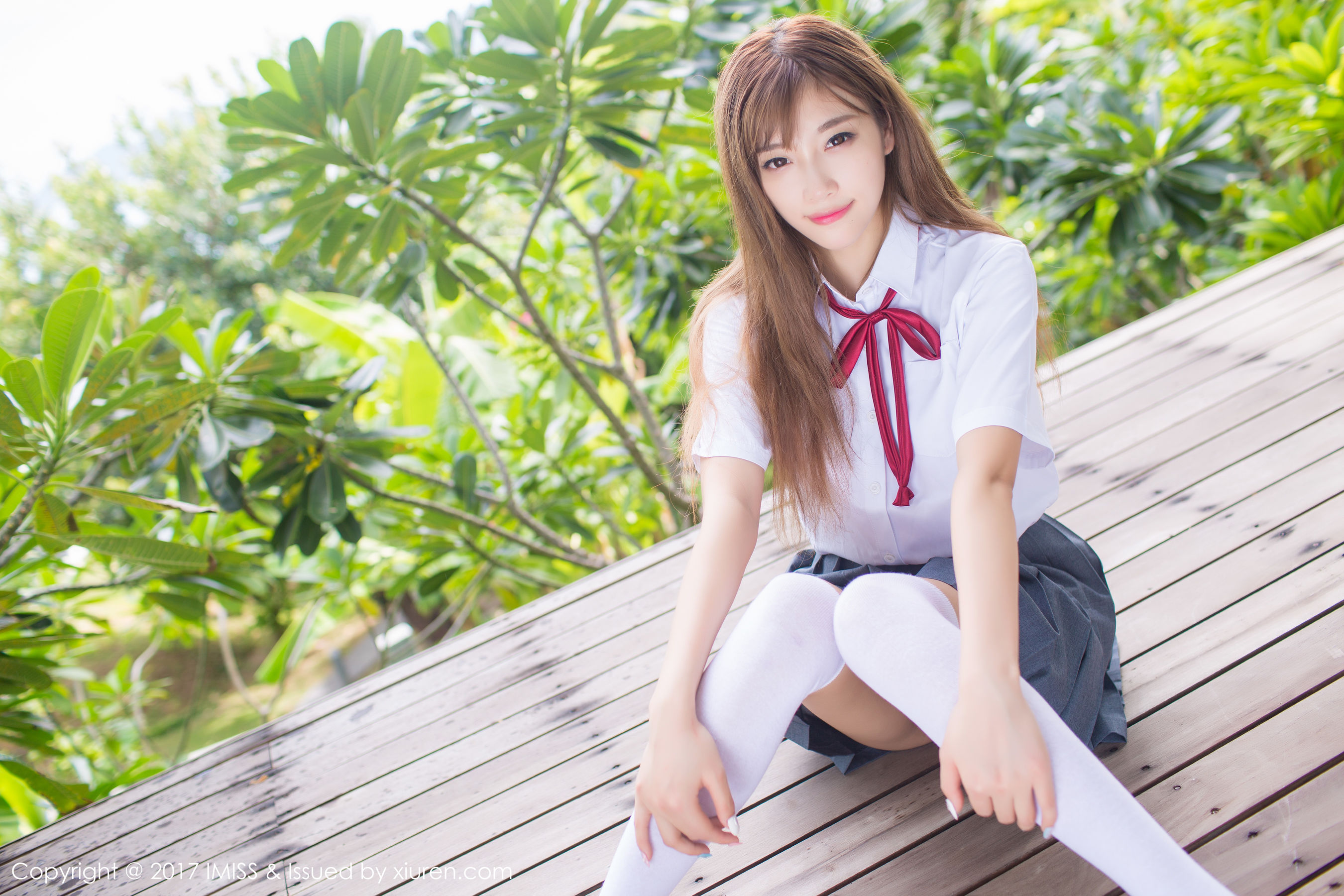 图片[8]-杨晨晨sugar《室外校服系列》 [爱蜜社IMiss] VOL.195-秀臀网-高品质图集网