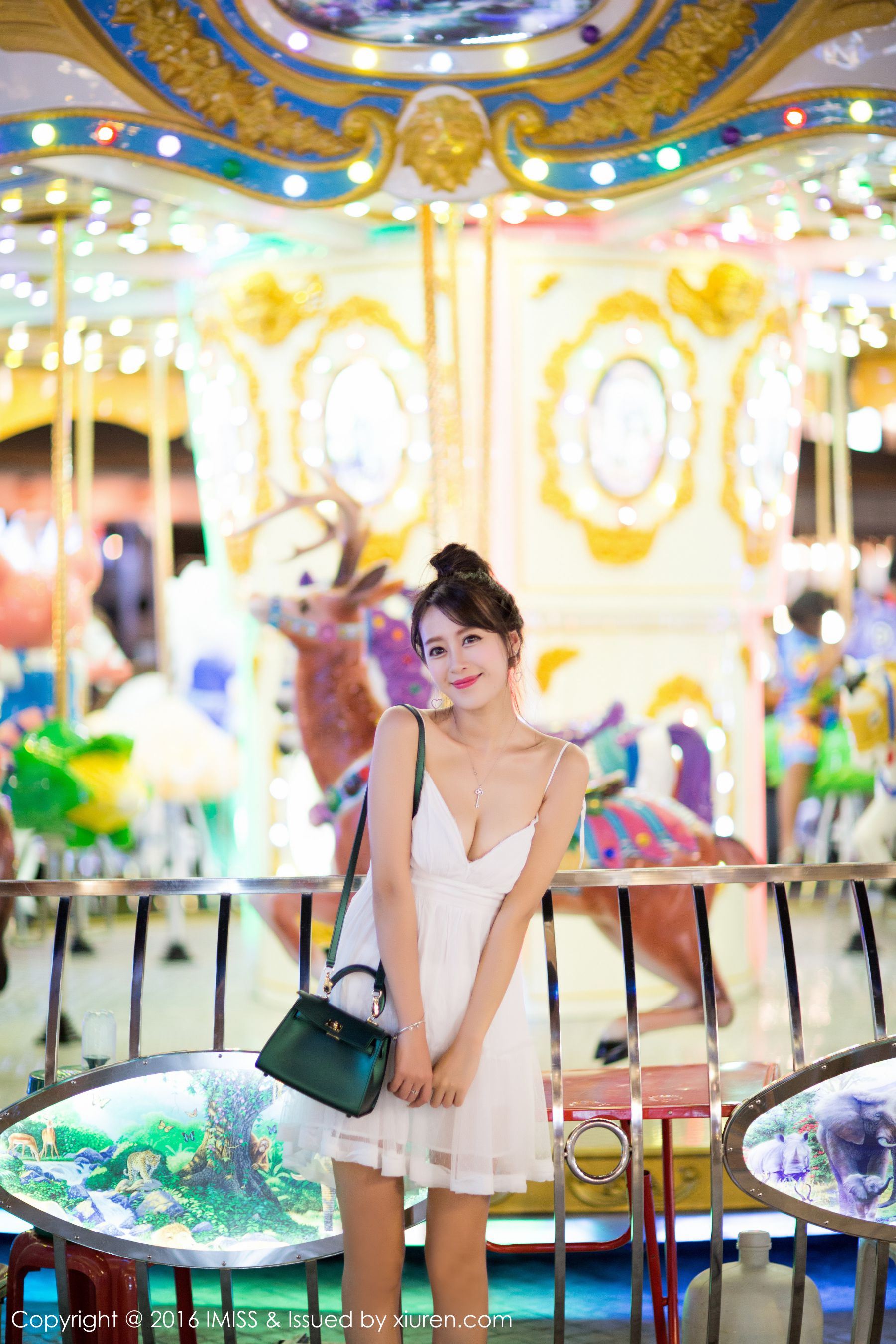 图片[7]-王曼妮好Q 《街拍 泳池旁小清新系列》[爱蜜社IMiss] Vol.141-秀臀网-高品质图集网