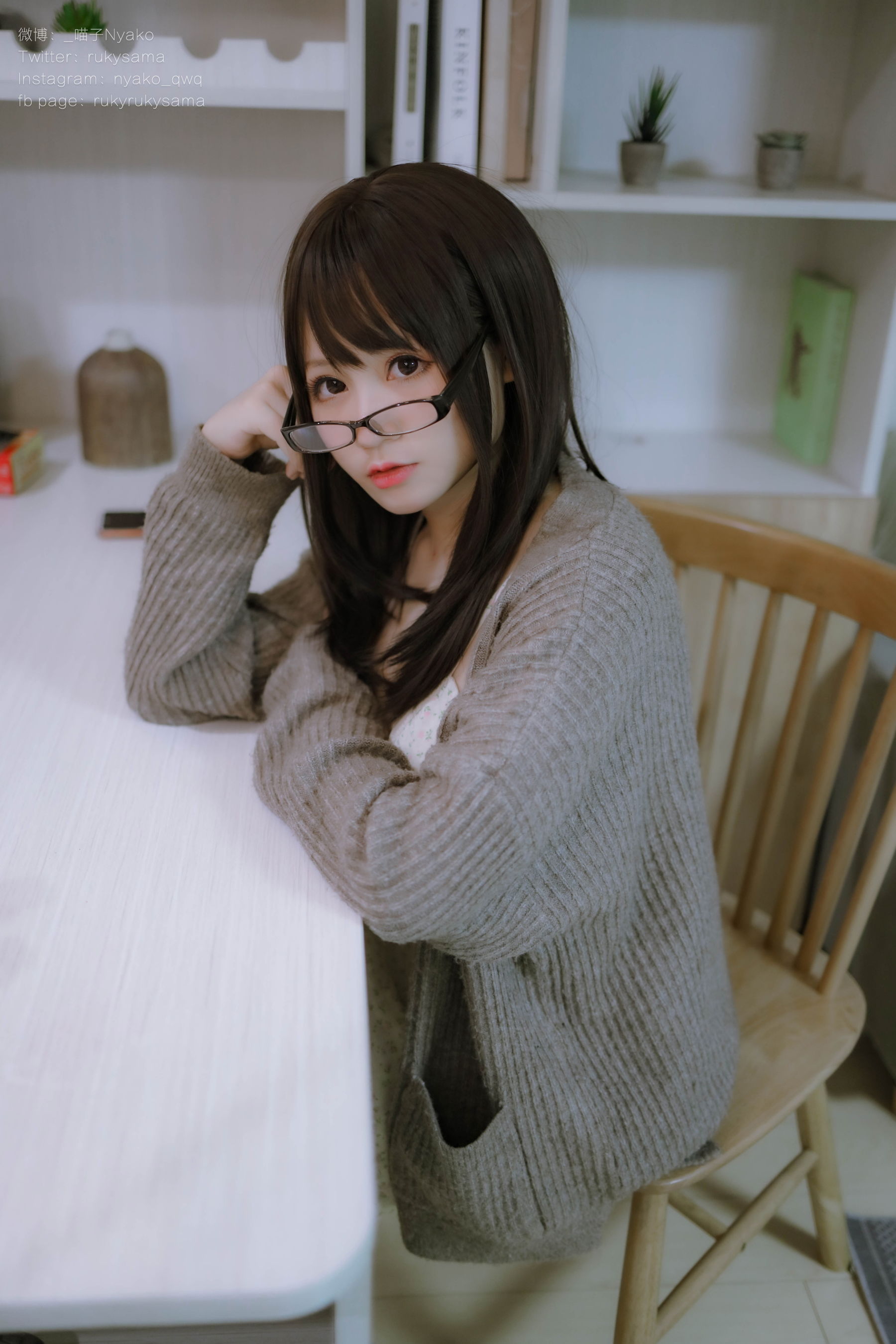 [网红COSER写真] 萌妹子Nyako喵子 – 妄想彼女との同棲生活 之 便服系列-蕾丝百合网-美图分享,Cosplay美图,私房写真,套图下载