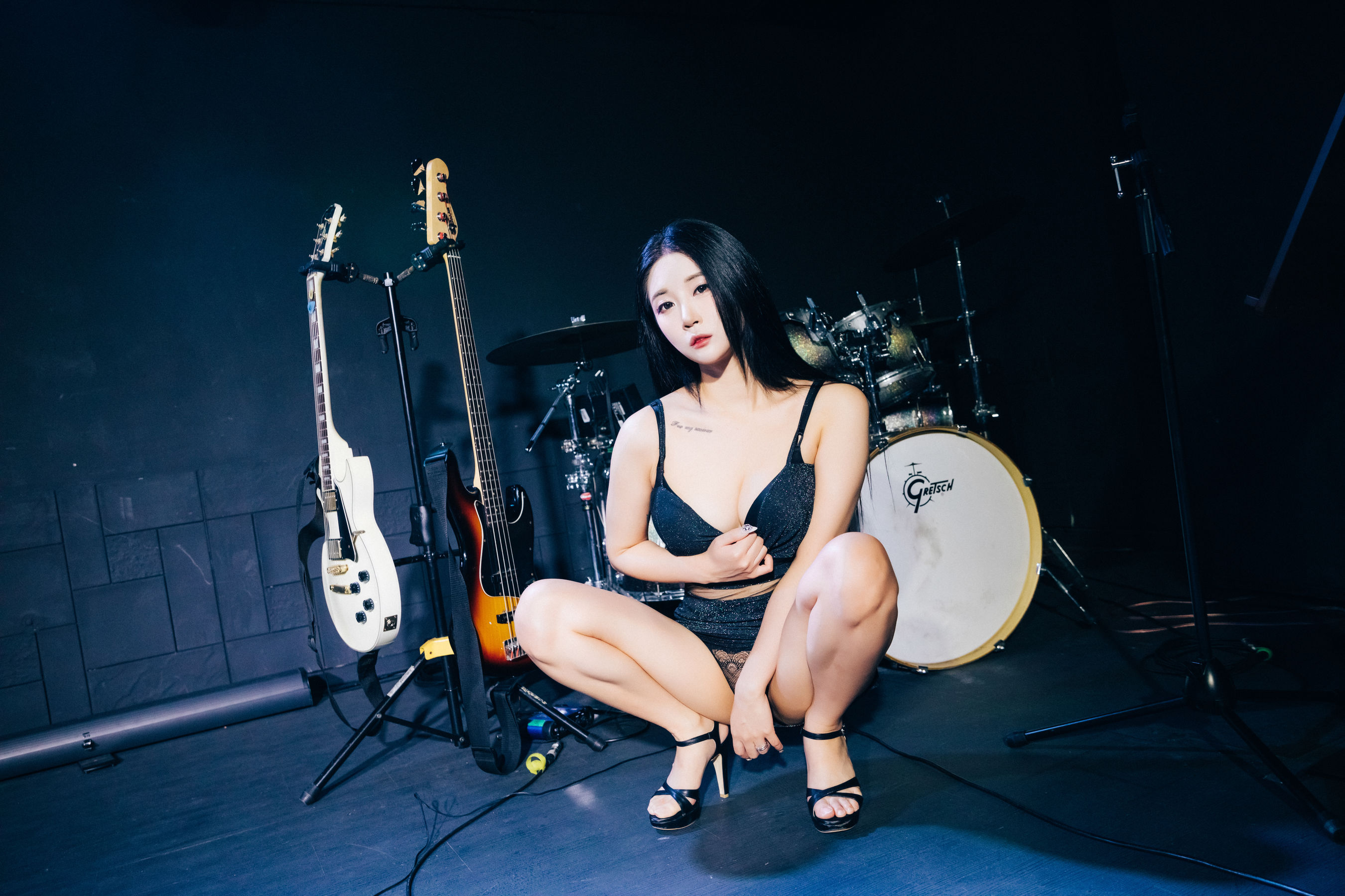 图片[9]-[LOOZY] Bomi – Covert stage-秀臀网-高品质图集网