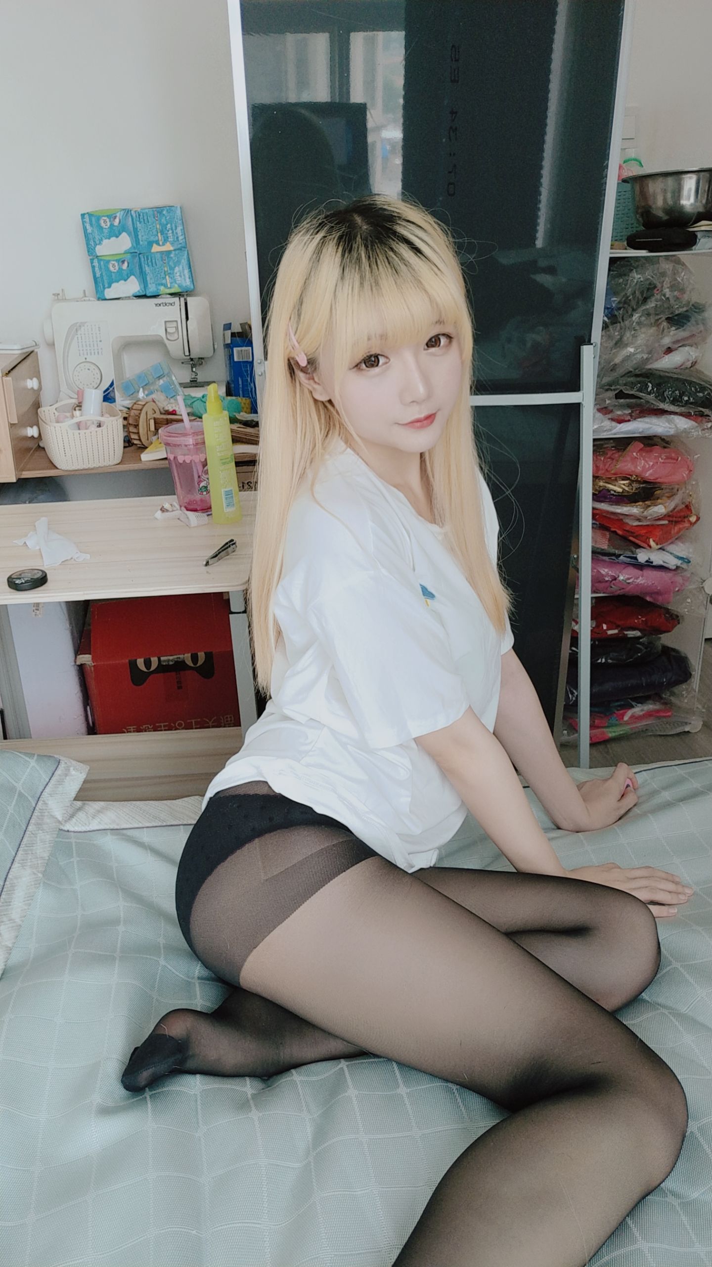 图片[8]-Coser小姐姐星之迟迟 白T恤-秀臀网-高品质图集网