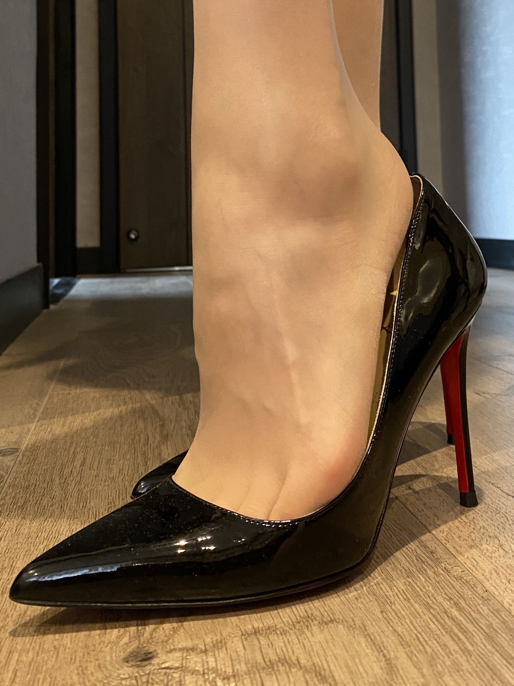 图片[5]-[福利COS] 丝足博主麋鹿_Monroe 2020.09.07 丝足美甲-蕾丝百合网-美图分享,Cosplay美图,私房写真,套图下载