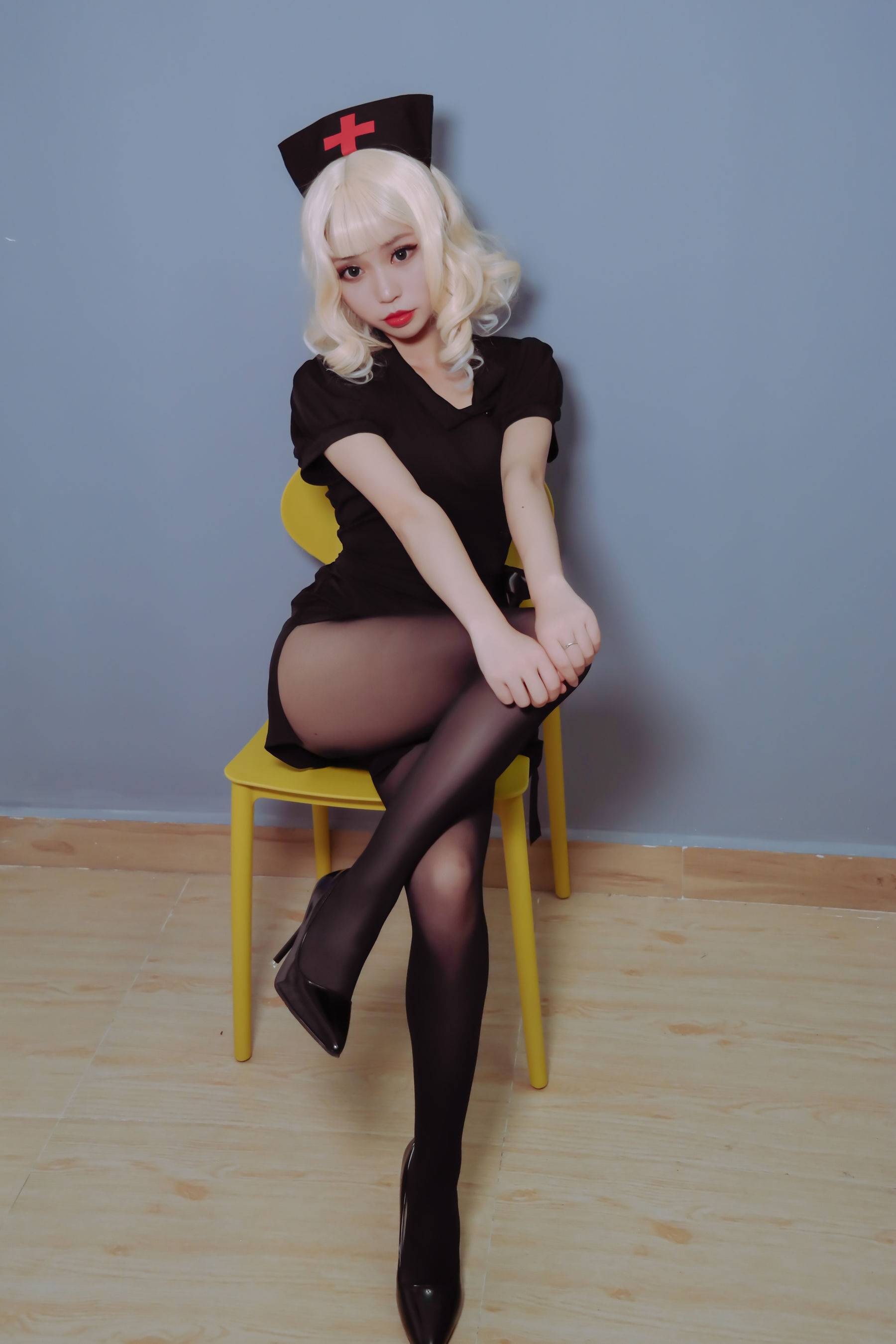 图片[7]-[COS福利] 萌妹白易子教主 – 黑化护士-秀臀网-高品质图集网