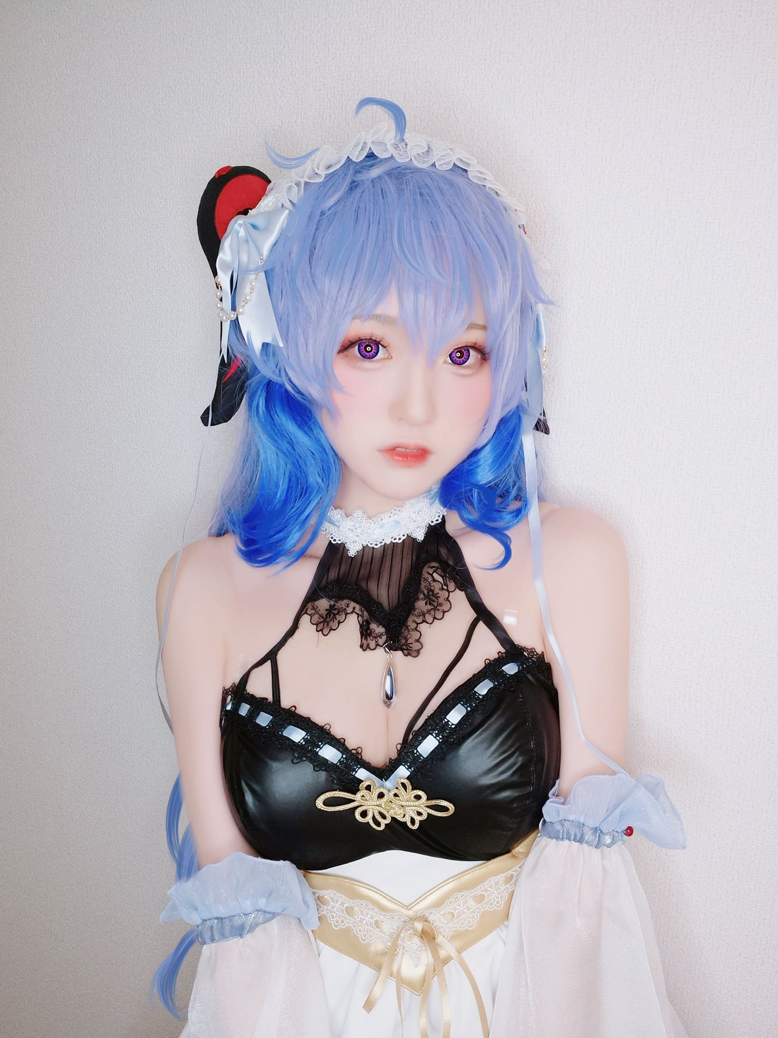 [福利COS] Yuki亭 – 甘雨メイド-蕾丝百合网-美图分享,Cosplay美图,私房写真,套图下载