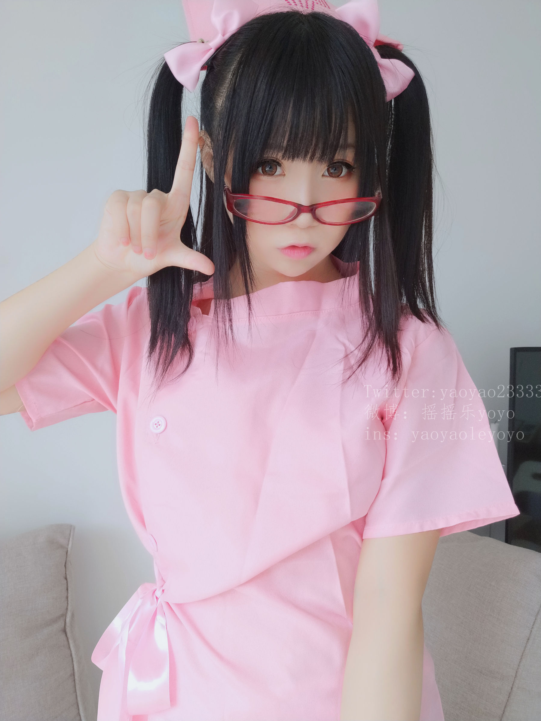 图片[8]-萌妹子Coser摇摇乐yoyo 可爱粉色护士-秀臀网-高品质图集网