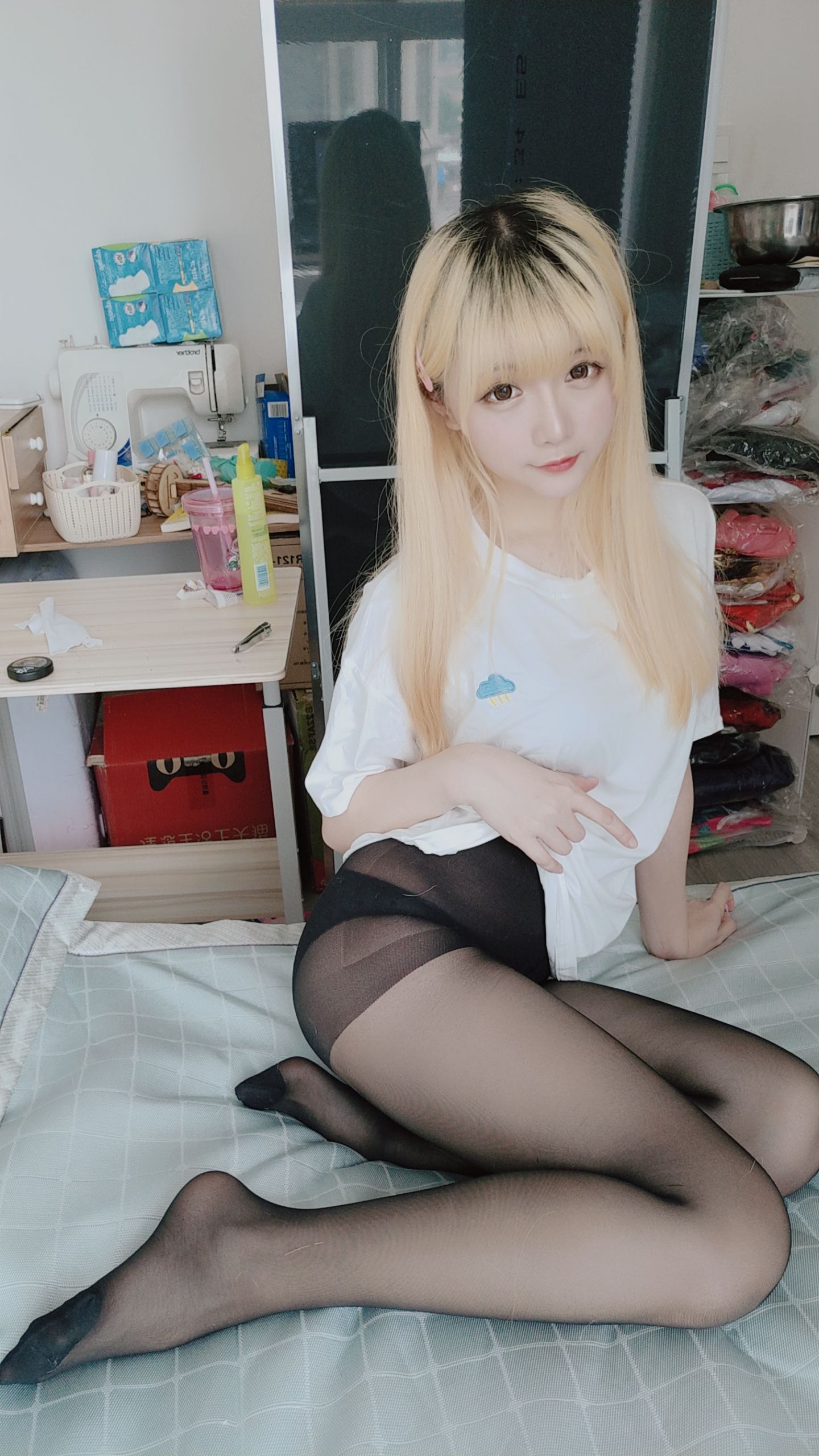 图片[7]-Coser小姐姐星之迟迟 白T恤-秀臀网-高品质图集网