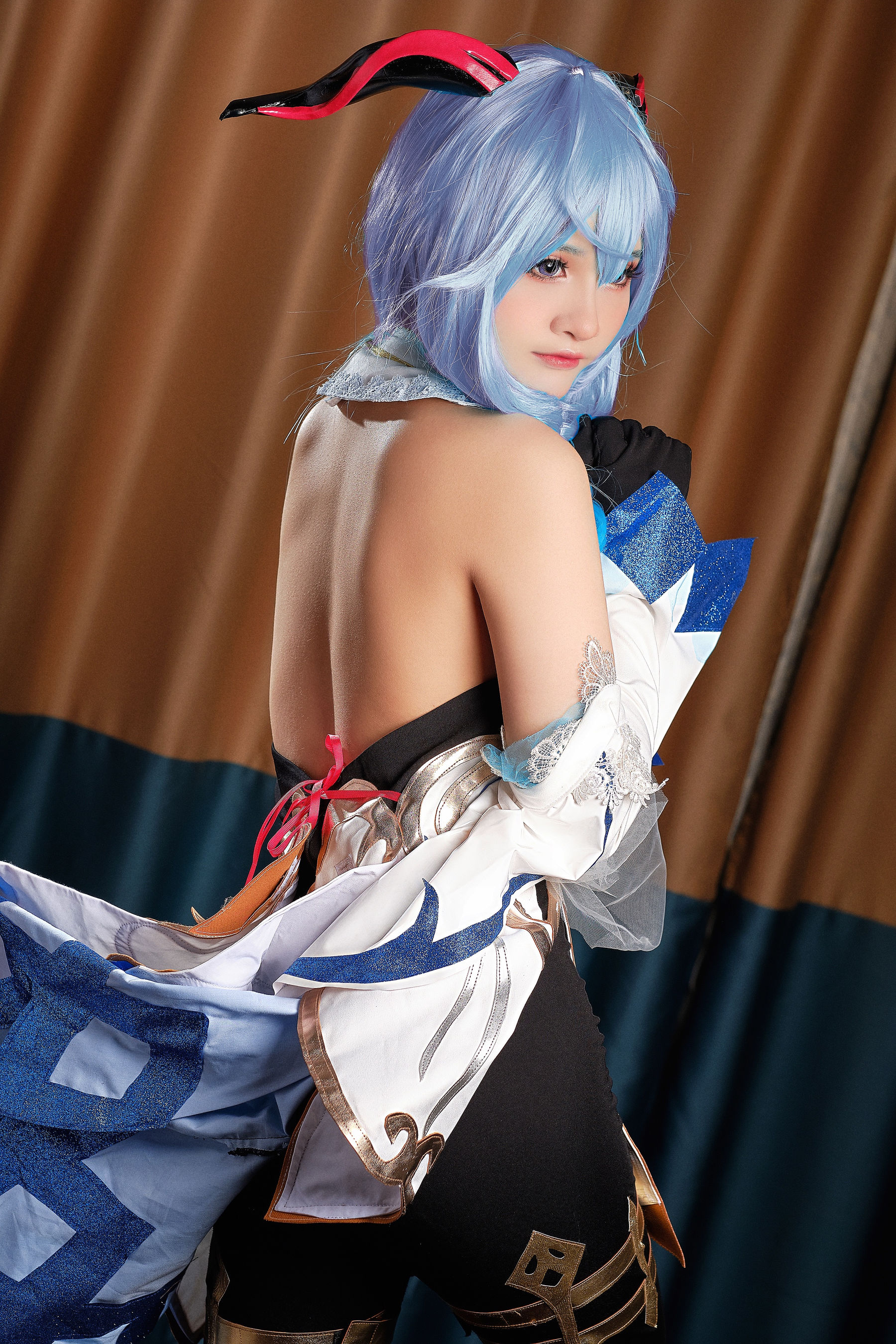 图片[2]-[COS福利] Azami福利 – 甘雨-蕾丝百合网-美图分享,Cosplay美图,私房写真,套图下载