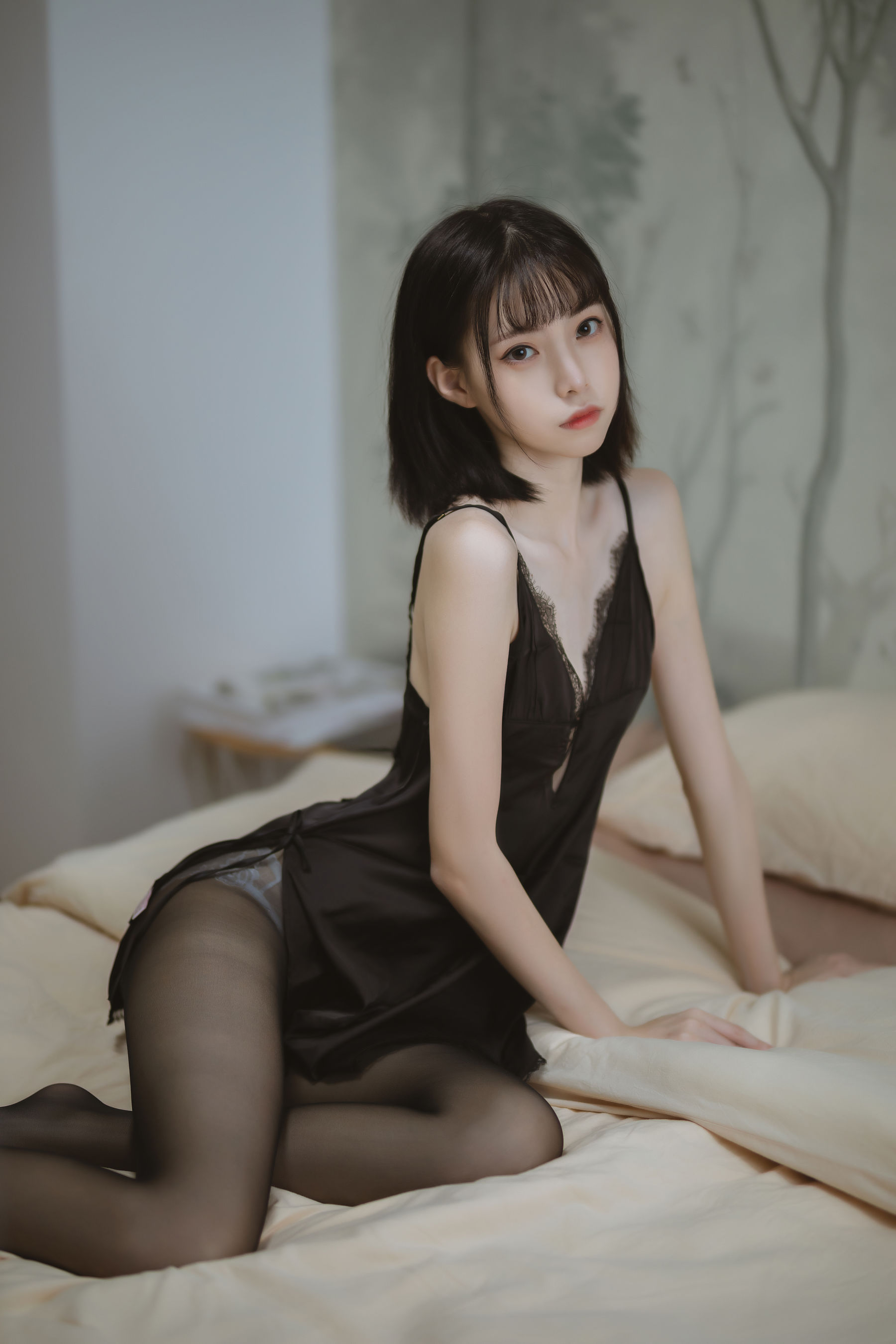 [福利COS] 许岚 – 黑色蕾丝睡衣-蕾丝百合网-美图分享,Cosplay美图,私房写真,套图下载