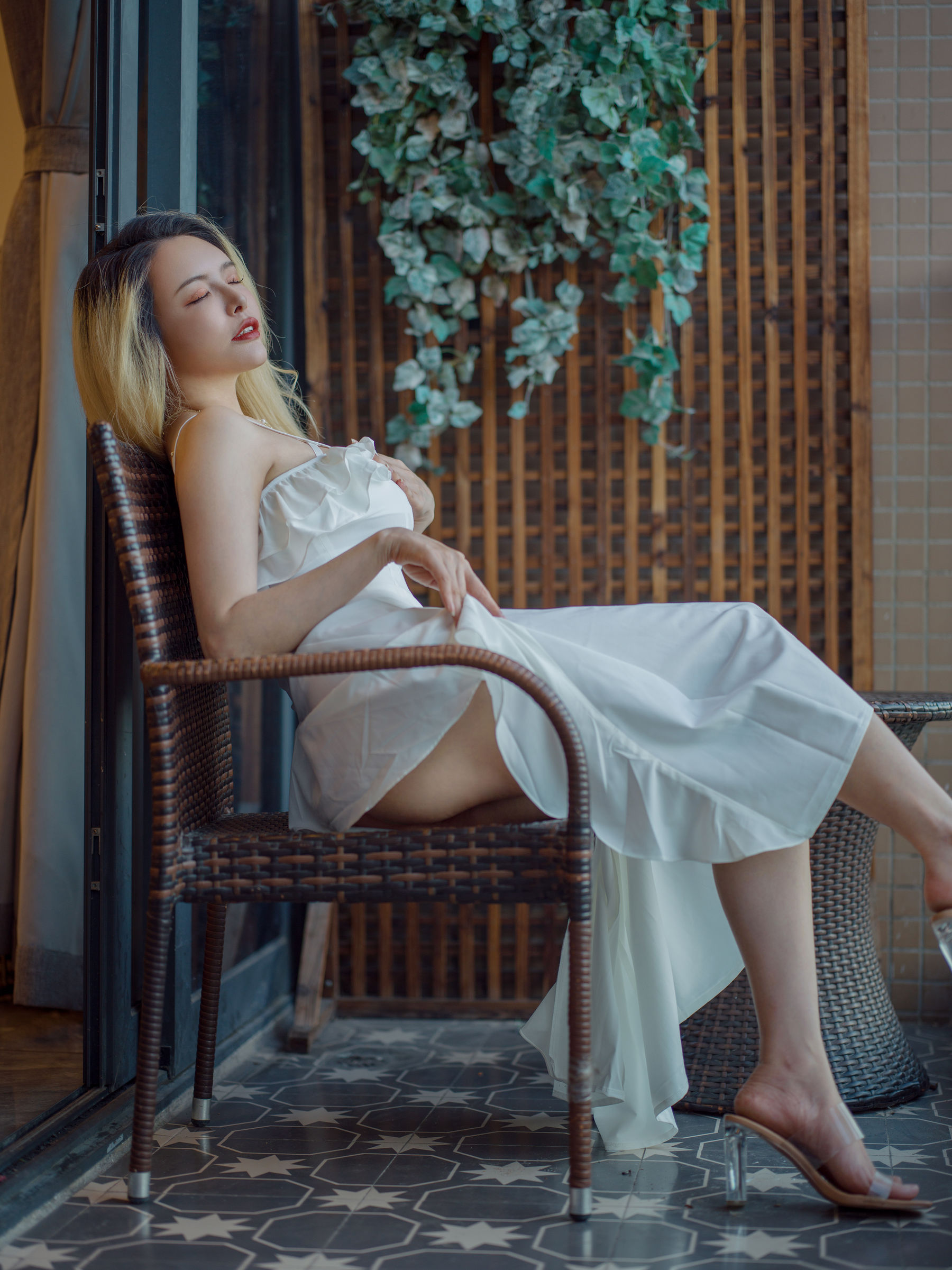 图片[7]-[福利COS] 秋和柯基(夏小秋秋秋) – 白色连衣裙-秀臀网-高品质图集网