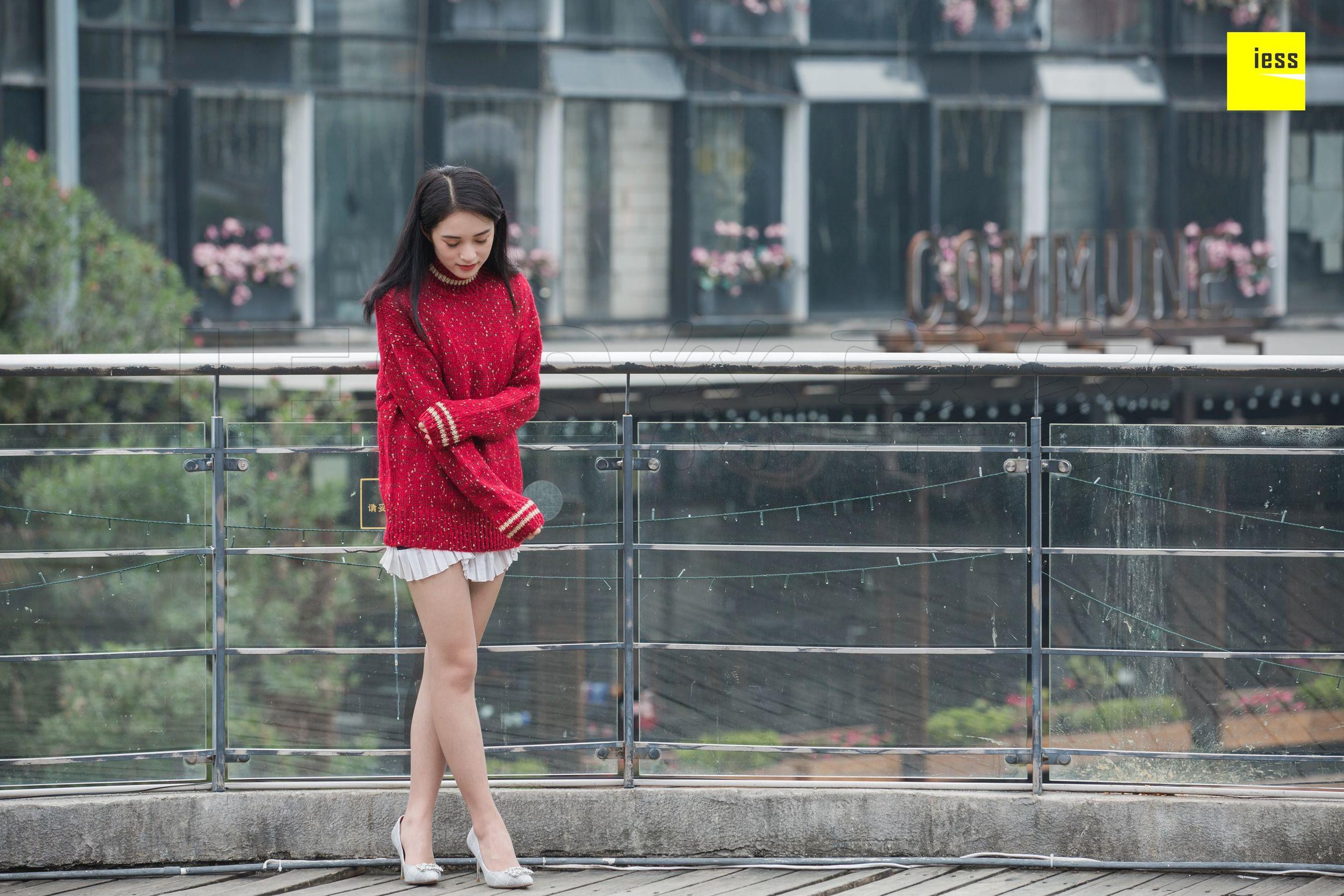 图片[4]-[异思趣向IESS] 模特 姗姗《街拍姗姗和小助理》-秀臀网-高品质图集网