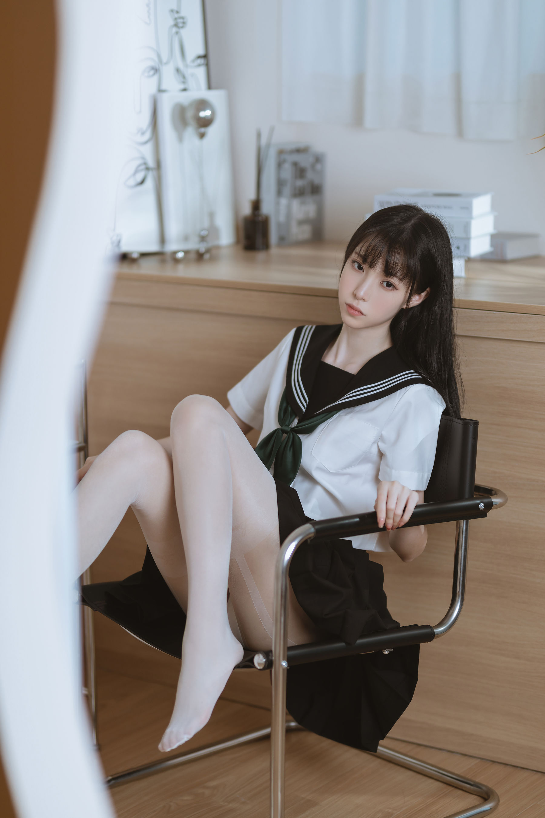 许岚(叁月life) – 白丝水手服-蕾丝百合网-美图分享,Cosplay美图,私房写真,套图下载