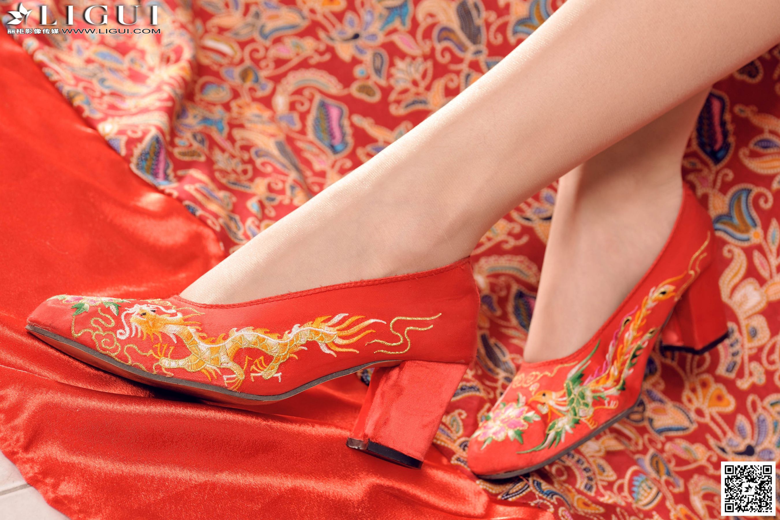 图片[9]-Model 可馨《极品古装美女丝足》上下全集 [丽柜LiGui] 美腿玉足写真图片-秀臀网-高品质图集网